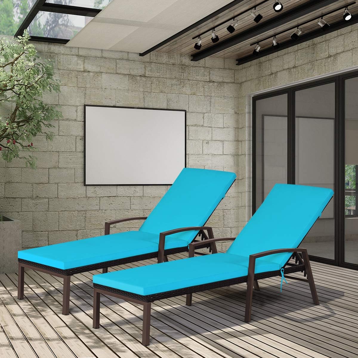 Tangkula Tumbona de ratán para patio, tumbona reclinable para exteriores con cojín y reposabrazos, tumbona de mimbre con respaldo ajustable para