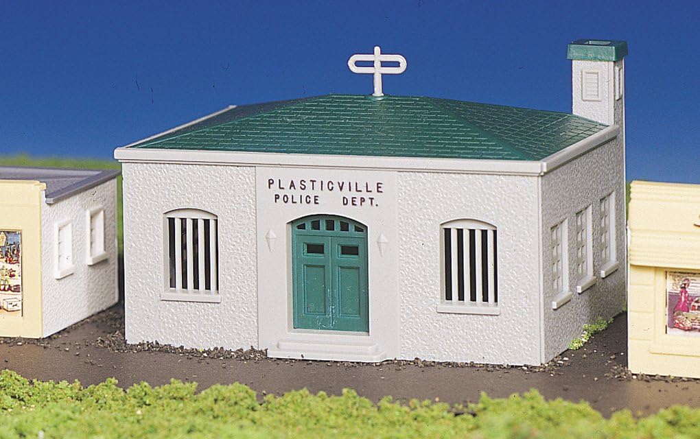 Bachmann Trains – EDIFICIOS PLASTICVILLE U.S.A.  KITS CLÁSICOS – COMISIÓN DE POLICÍA – Escala HO