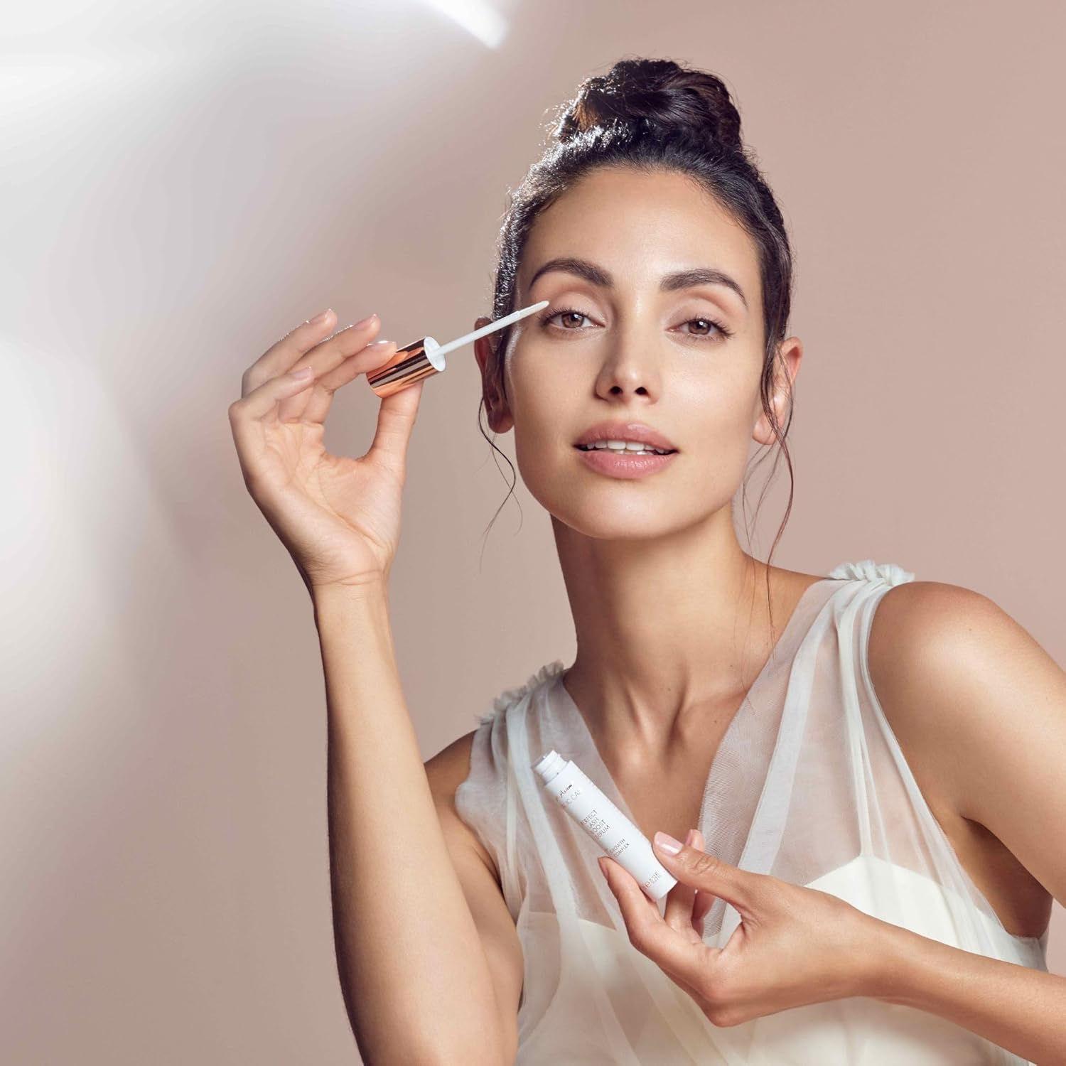 M. Asam Magic Care Perfect Lash Boost Serum – suero de pestañas para pestañas completas y cejas expresivas, estimula los folículos de las pestañas y