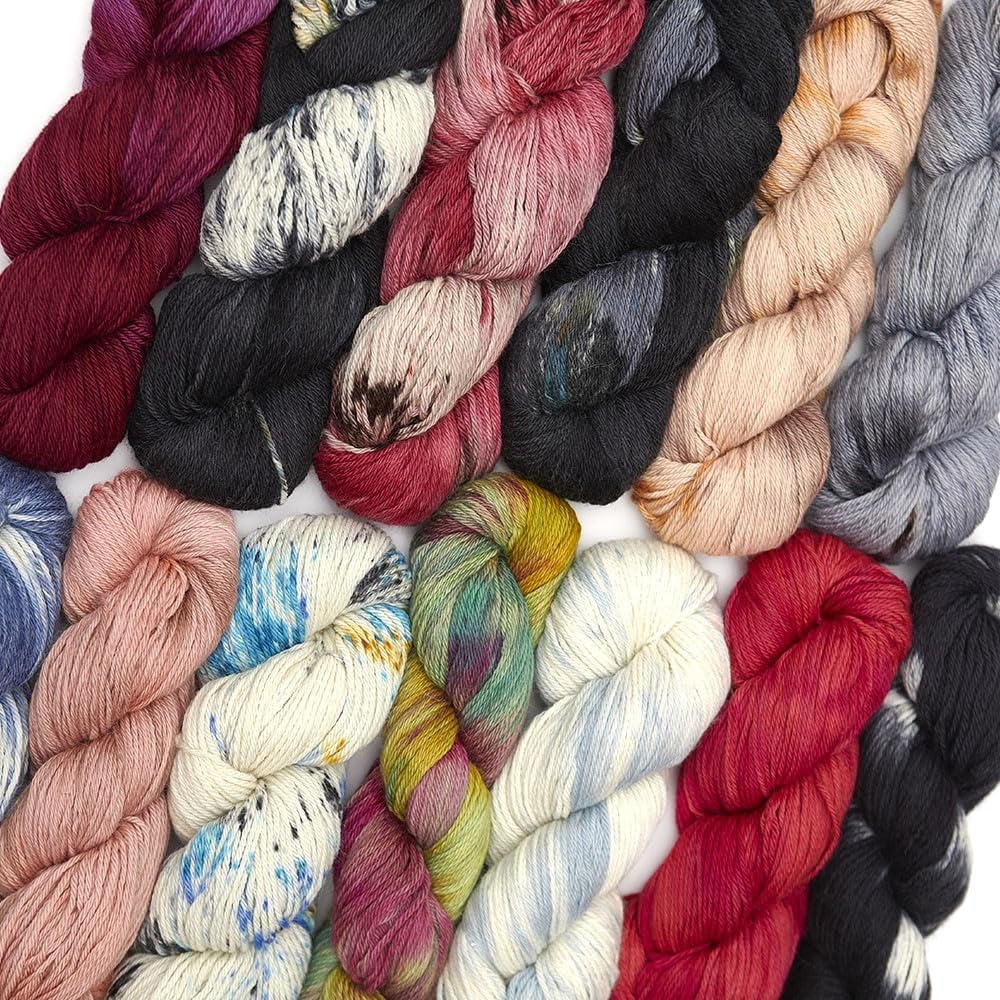 100% lana de alpaca bebé, 3.53 onzas de Hank DK, peso teñido a mano, fabricado en Perú, celestial suave y perfecto para tejer y tejer a ganchillo