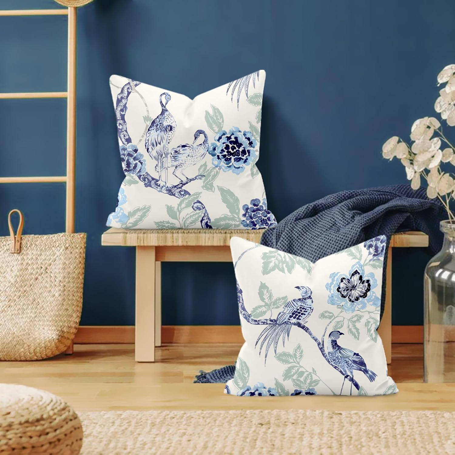 Chinoiserie – Juego de 2 fundas de almohada de 18 x 18 pulgadas, color azul y blanco, fundas de almohada decorativas de lino para exteriores, fundas