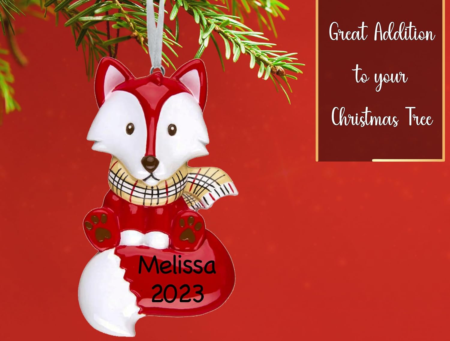 Adorno de Navidad de zorro personalizado 2023  Personalización escrita a mano gratis  Figura de zorro rojo con bufanda de tartán, idea de regalo