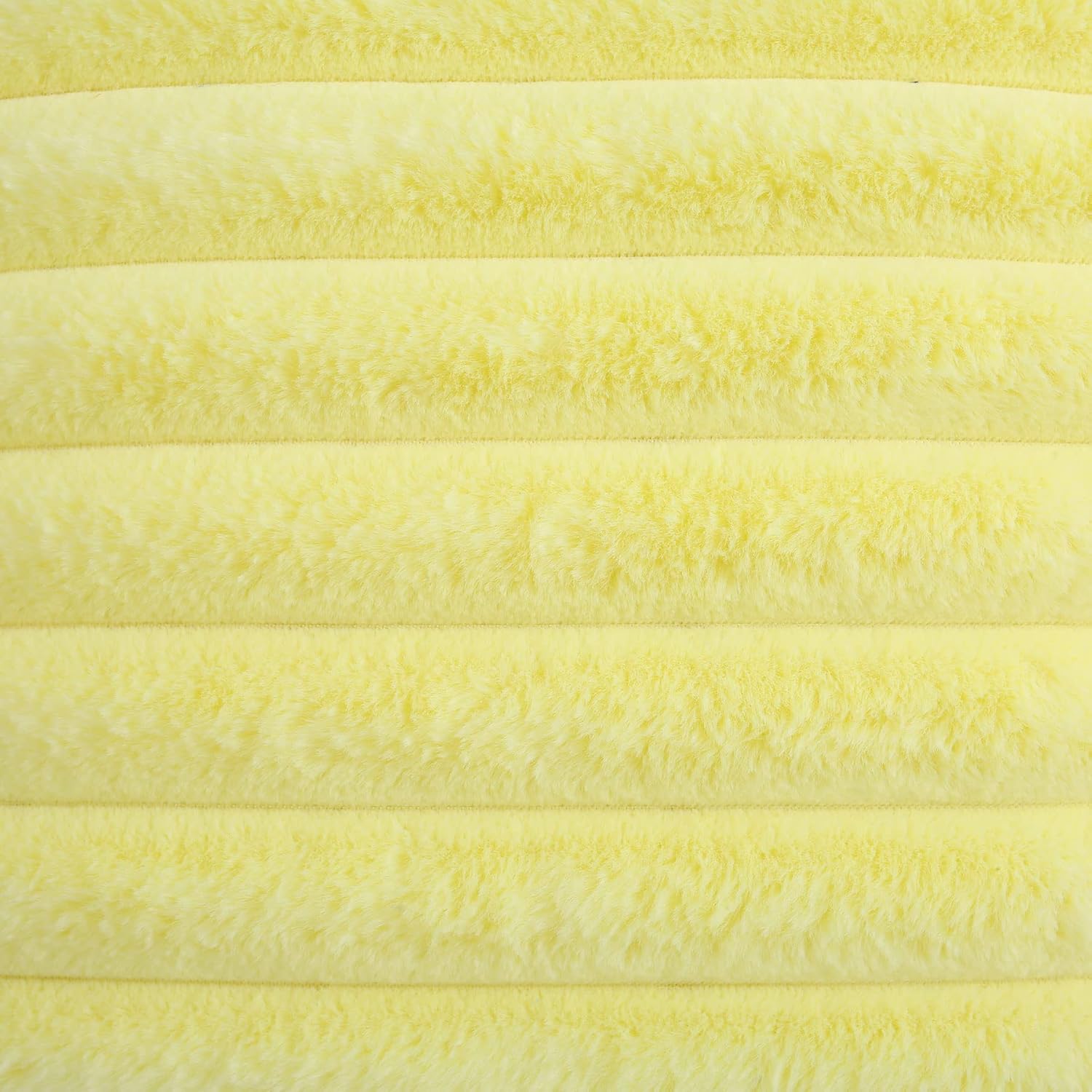 FUTEI – Juego de 2 fundas de almohada decorativas con rayas de color amarillo, 16 x 16 pulgadas, cuadradas y primaverales, piel sintética de conejo
