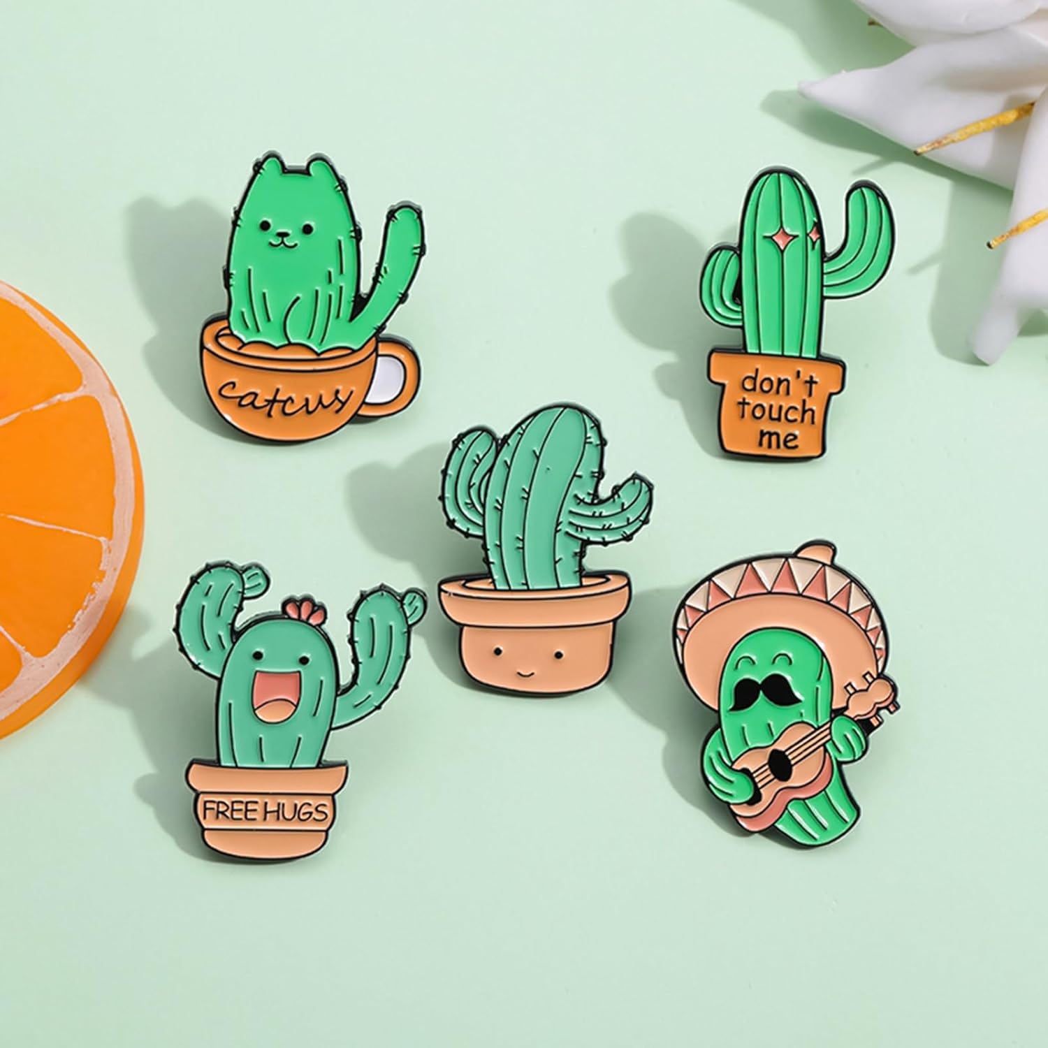 Juego de pines de esmalte creativos a granel, pines de esmalte de animales, anime, plantas, dibujos animados, hombresmujeres, pines bonitos para