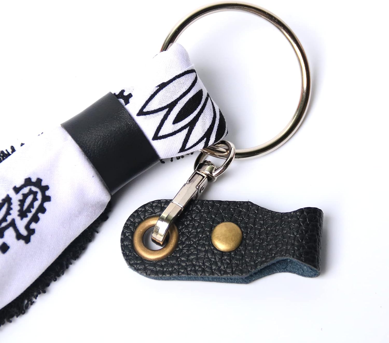 Funda para manillar de motocicleta, diseño de flores de anacardo con flecos, compatible con barra de motocicleta de 22 a 0.984 in (negro y blanco)