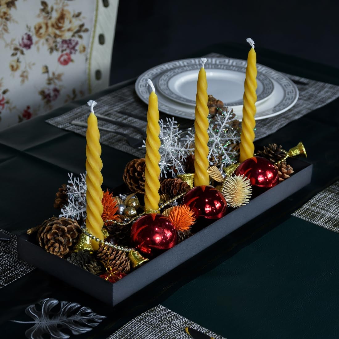 TELOSMA Bandeja portavelas de 4 asientos, soporte de velas de hierro negro mate para velas cónicas  Bandeja decorativa de mesa de comedor de fiesta,
