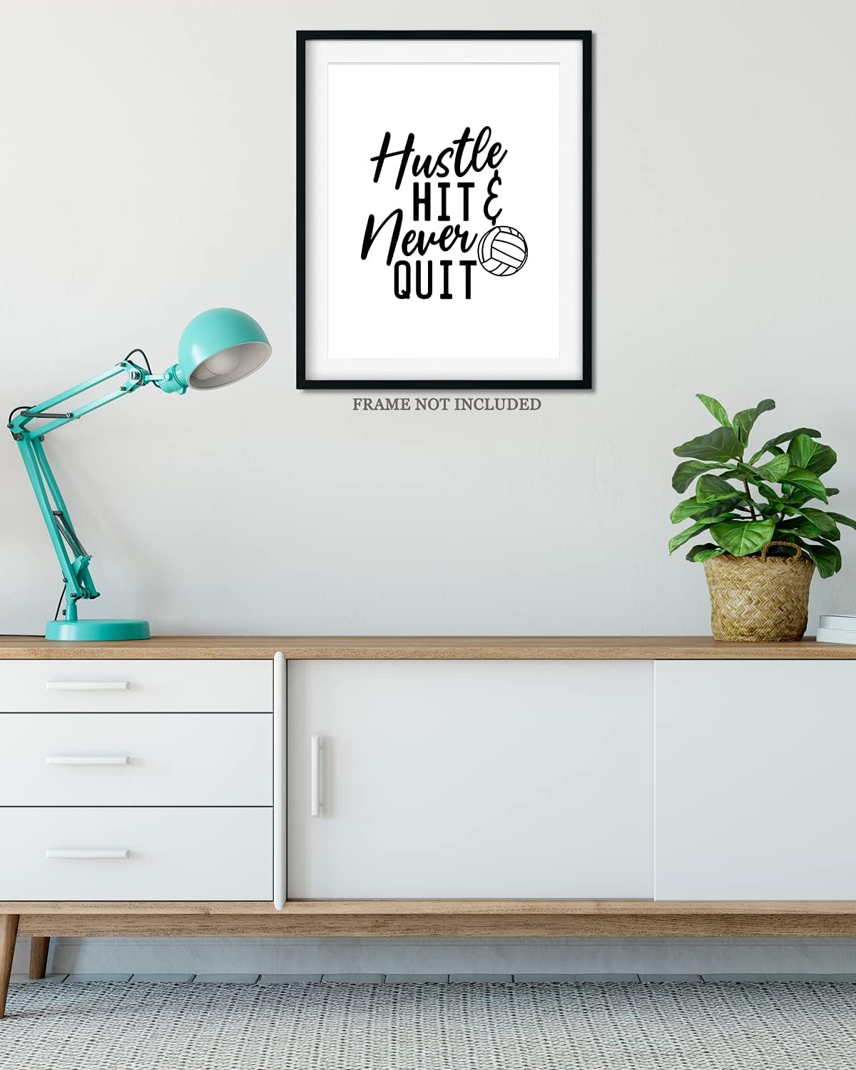 Hustle Hit & Never Quit – Arte de pared con cita motivacional de voleibol con un fondo blanco, obra de arte sin marco impresa en papel fotográfico