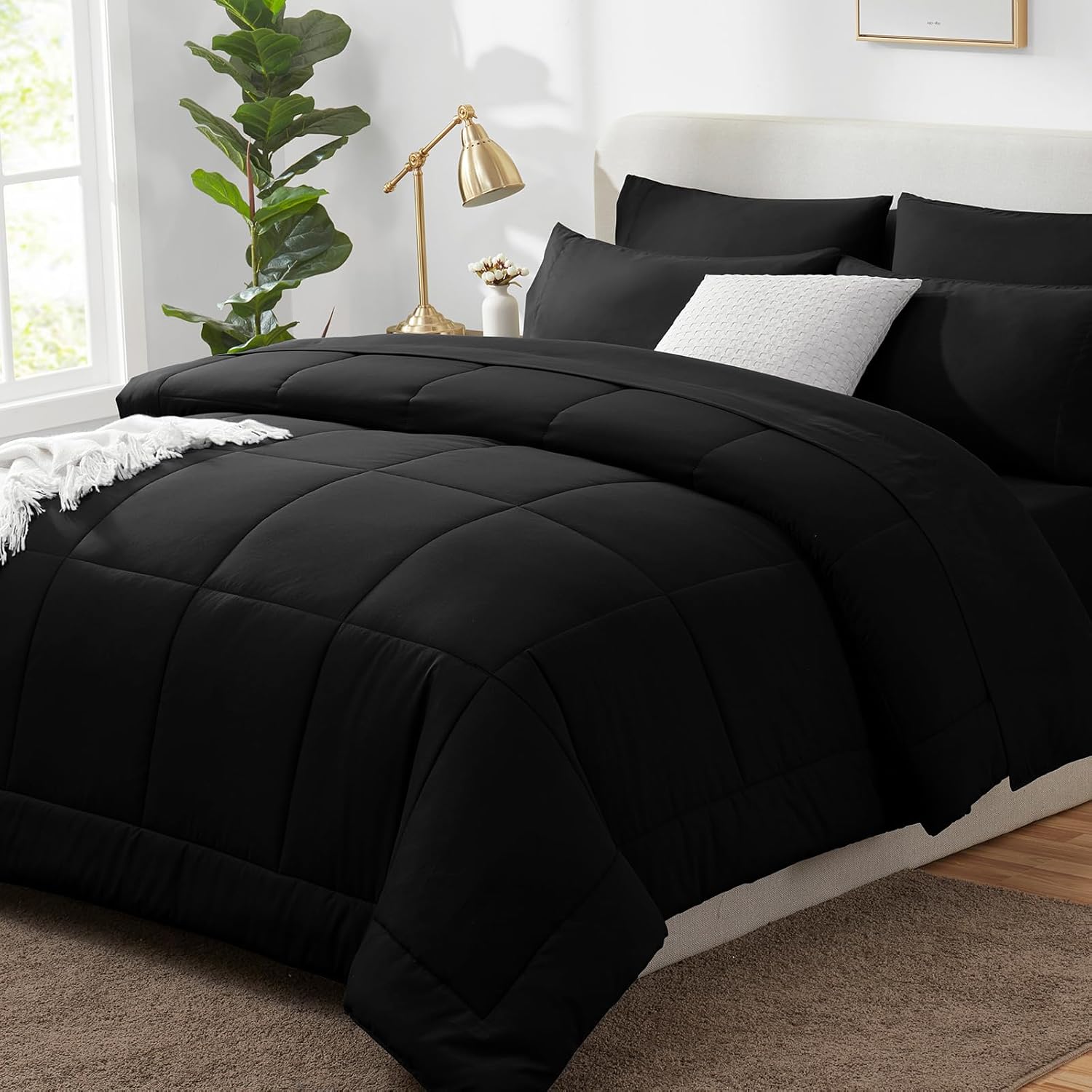 CozyLux Juego de edredón tamaño King de 7 piezas, edredón negro en una bolsa, juego de ropa de cama King con edredón acolchado para todas las