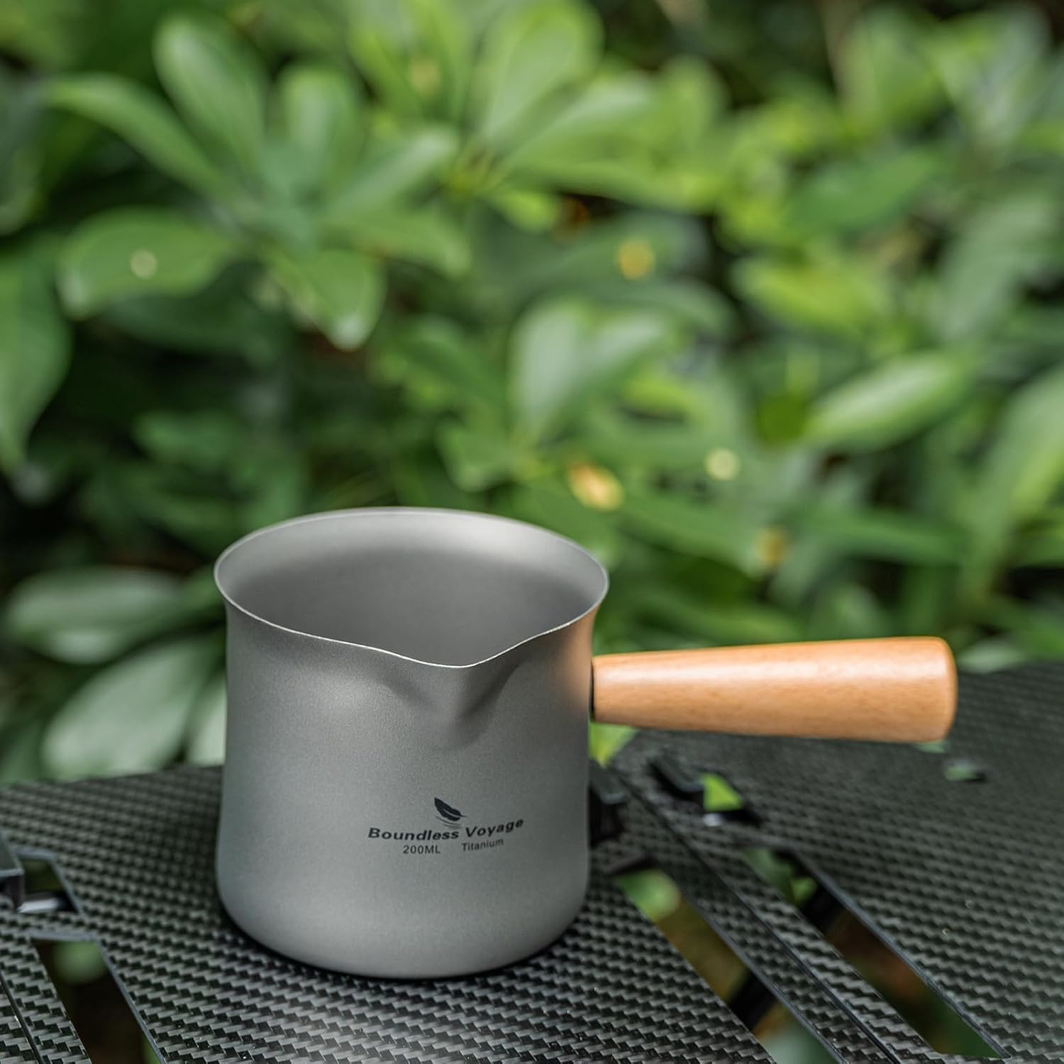 iBasingo Juego de té de titanio de 6.8 fl oz de una sola capa con mango de madera al aire libre portátil ligero para acampar senderismo café