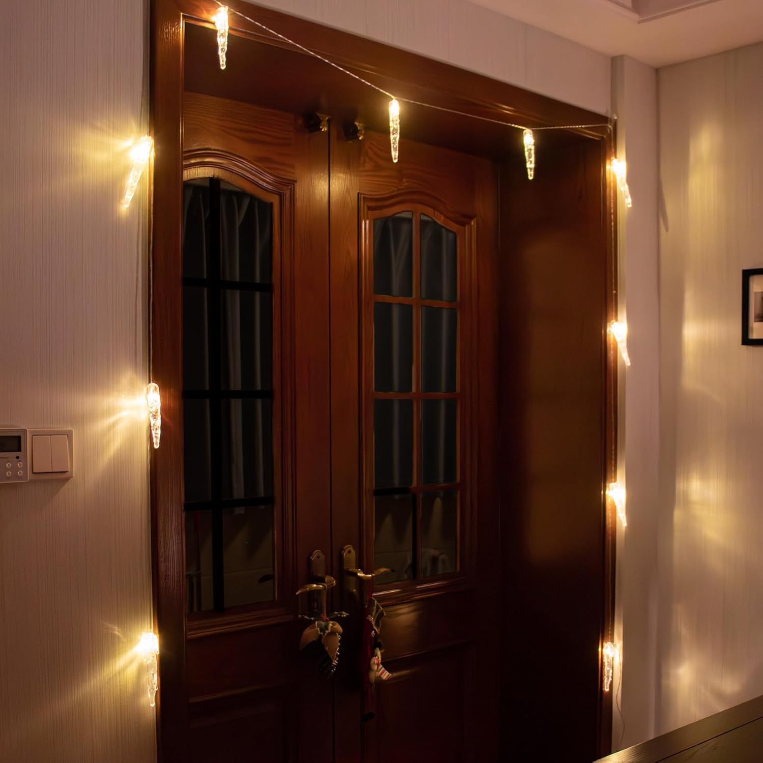 Rhytsing Luces de carámbano de 18 pies, 10 luces LED de carámbano, luces de cadena de hielo de cristal para decoración de Navidad, luz blanca cálida