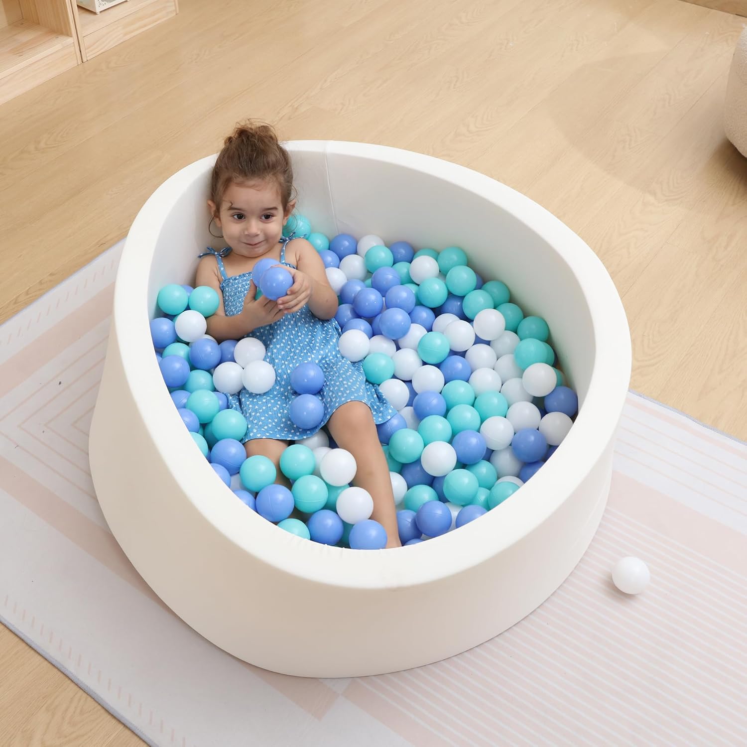 Pelotas para niños pequeños, 100 unidades, pelota de plástico sin BPA para niños y niños, bolas a prueba de aplastamiento de 2.16 pulgadas, juguetes