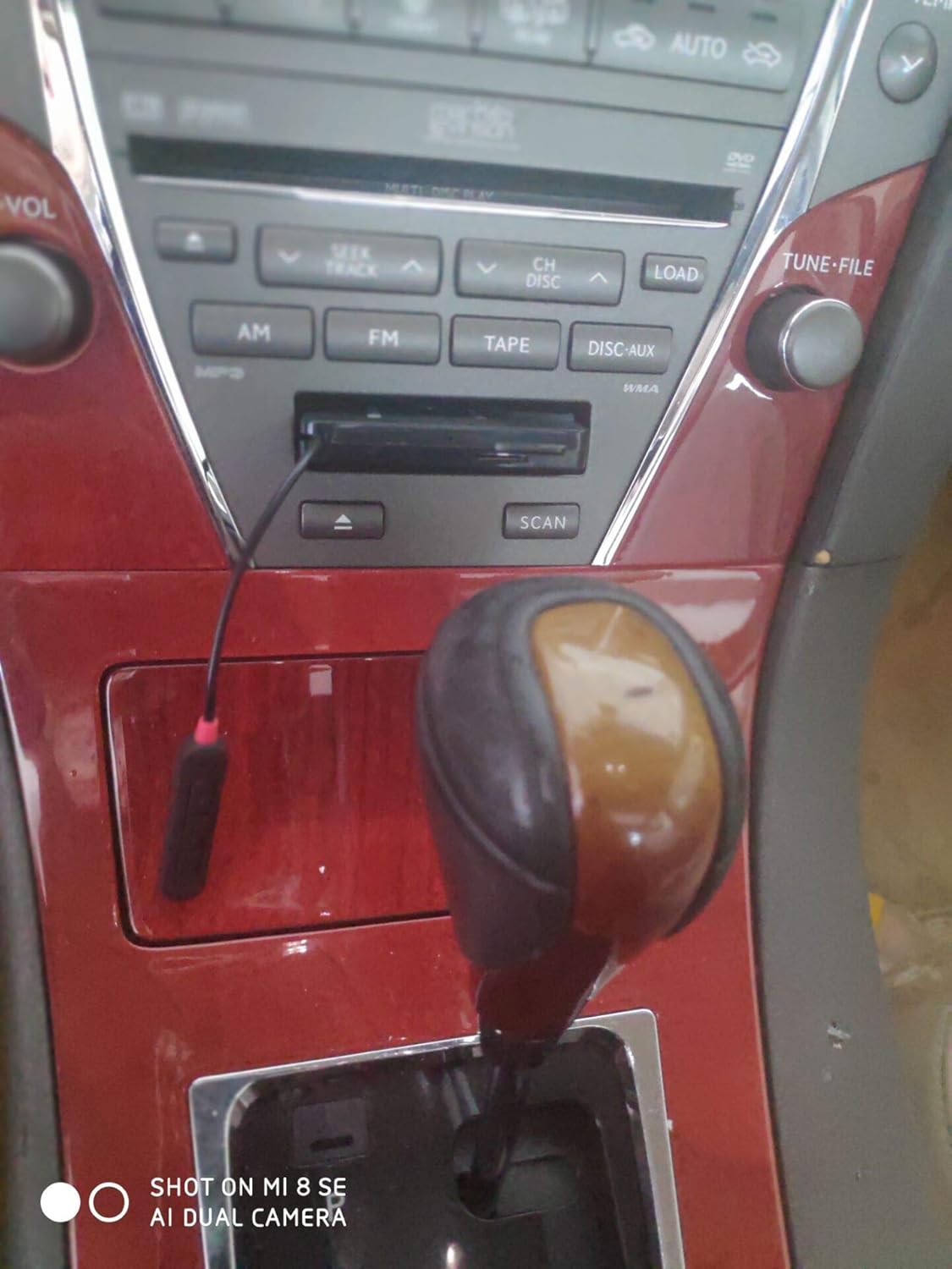 Adaptador de casete para coche Bluetooth Audio Receptor Trabajo Mientras Carga Soporte TF Tarjeta