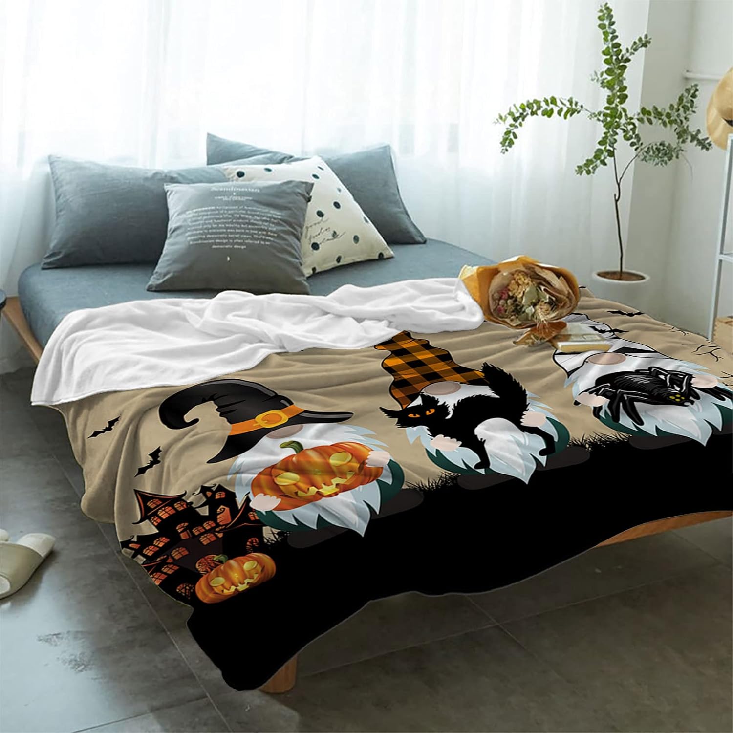 Manta de gnomo de franela súper suave, manta de murciélago de Halloween con diseño de gato negro, manta ligera y acogedora de microfibra de felpa