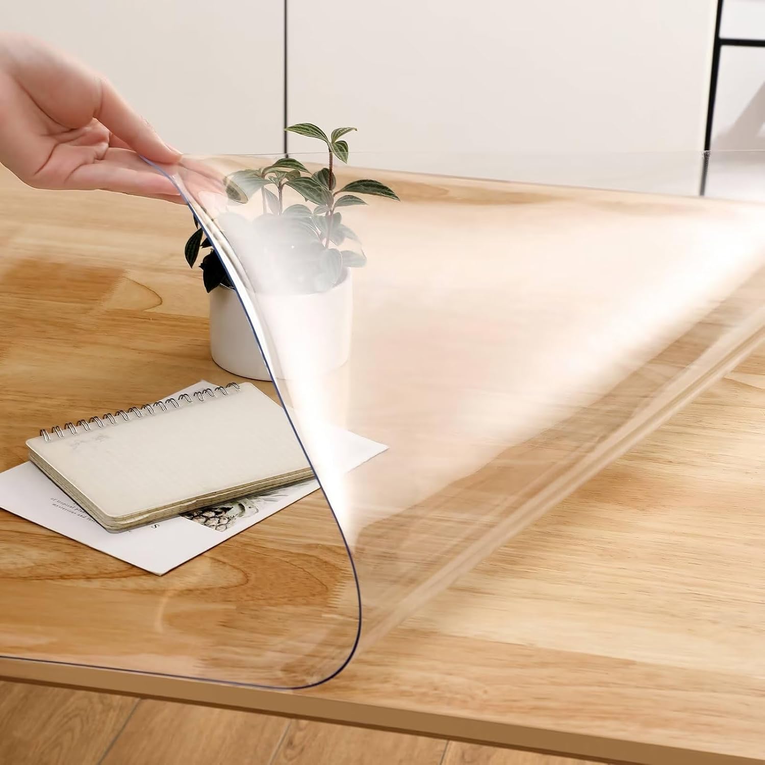 ZIJINJIAJU Protector de escritorio de PVC transparente de 0.059 in, 15.75 x 21.5 pulgadas, protector de mesa transparente, antideslizante, fácil de