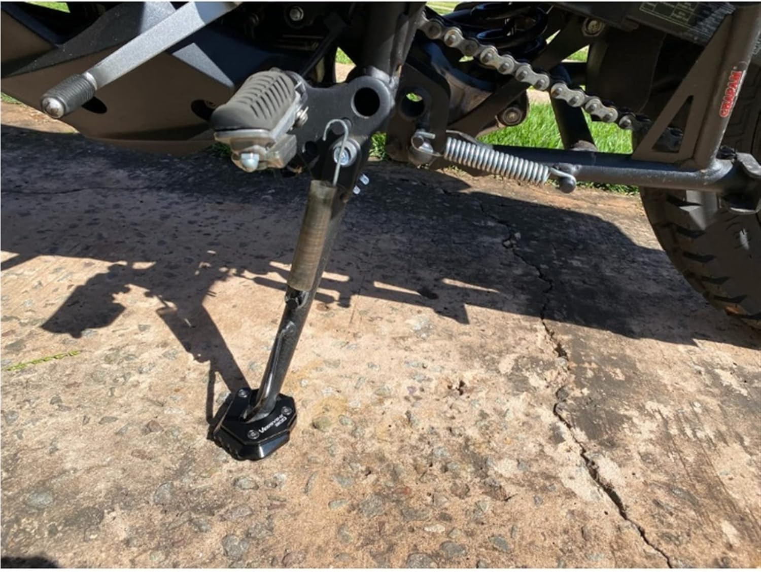 Soporte de pie de motocicleta compatible con Kawasaki Versys-X 300 Versys X 300 250 2017-2019 2020 2021 (color gris, tamaño A)