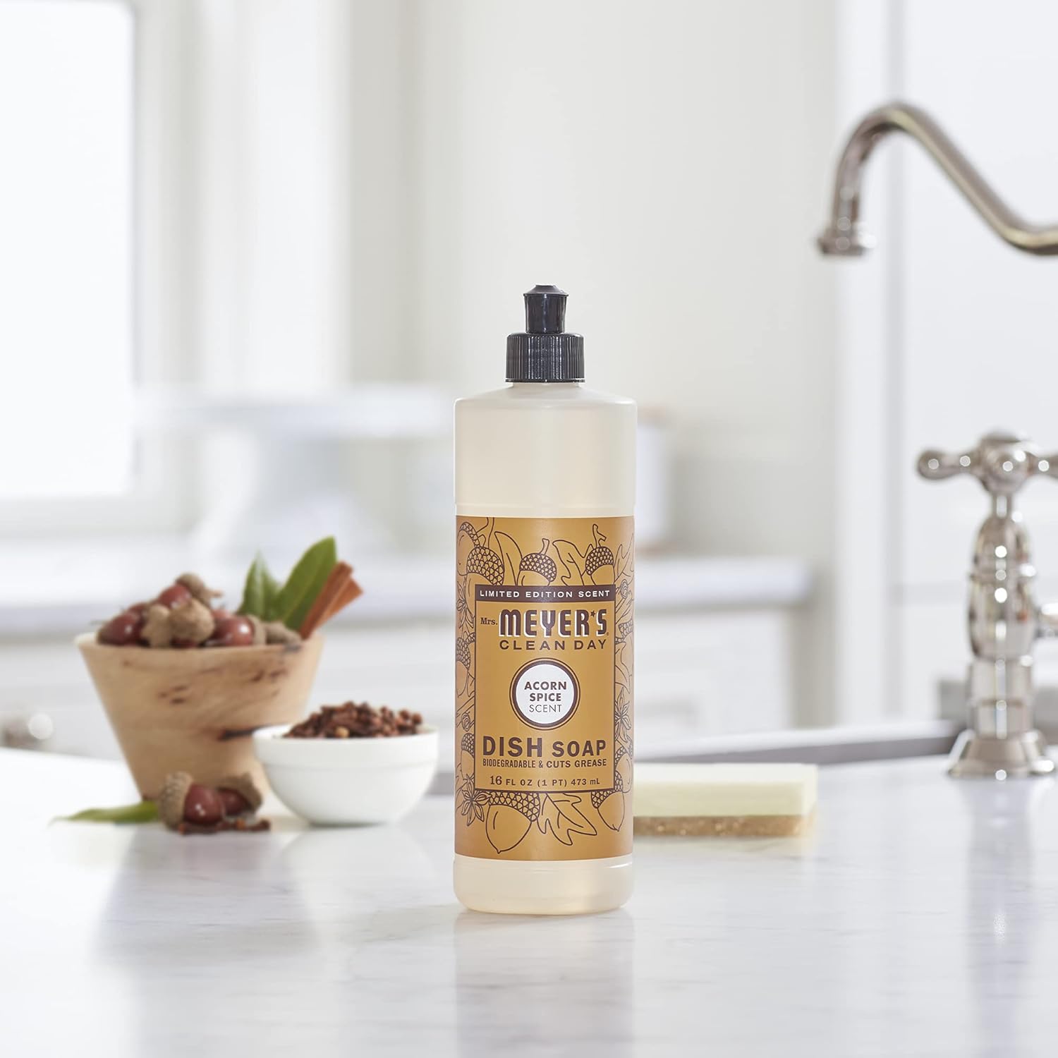 MRS. MEYER’S CLEANDAY – Jabón líquido para platos, fórmula biodegradable, edición limitada, especias de bellota, 16 onzas líquidas (paquete de 2)