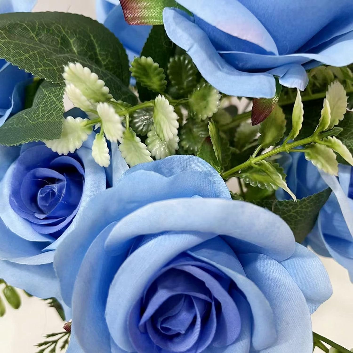 UKELER 2 racimos de rosas artificiales de seda azul con tallos para decoración del hogar, fiesta, festival, decoración de boda