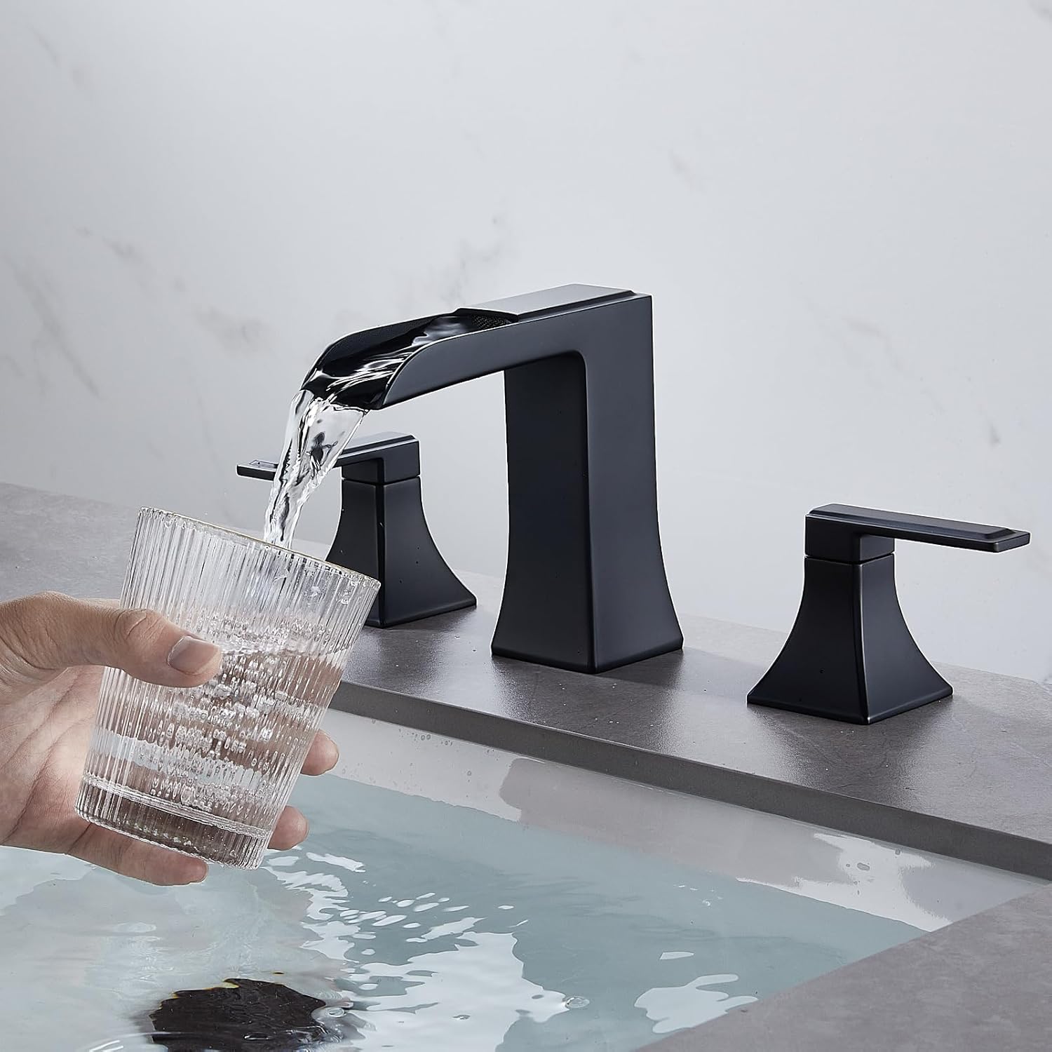 Grifo de baño de 3 agujeros, grifos de baño en cascada para fregadero central de 8 pulgadas o 4 pulgadas, grifo de tocador de dos manijas con