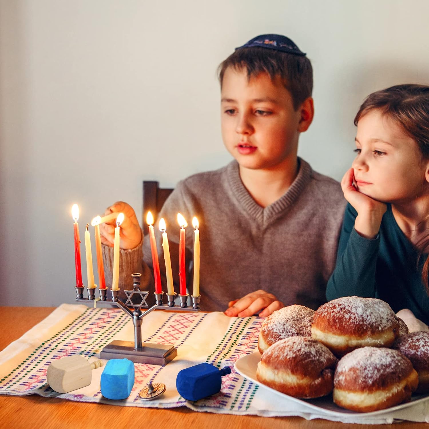 Paquete de 12 camisetas giratorias de madera sin terminar con acuarelas de 3 pulgadas de madera natural para decoraciones de Hanukkah, manualidades