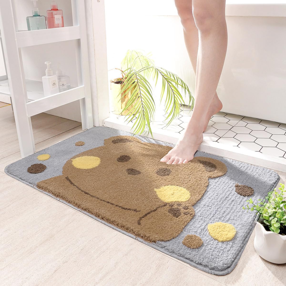 Molesun Lindo tapete de baño de oso, tapete de ducha suave de microfibra de felpa, divertido tapete de baño grueso y esponjoso, absorbente de agua,