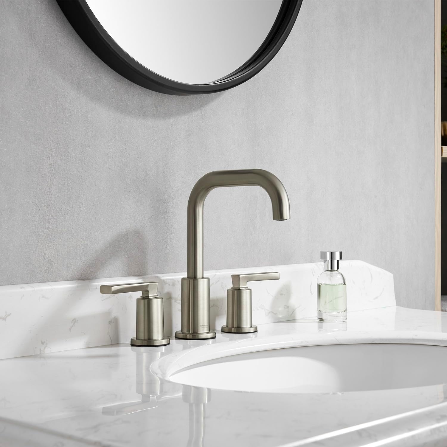Grifo de baño de níquel cepillado de 8 pulgadas, moderno grifo de baño de dos manijas con drenaje desplegable y 2 líneas de suministro de agua,