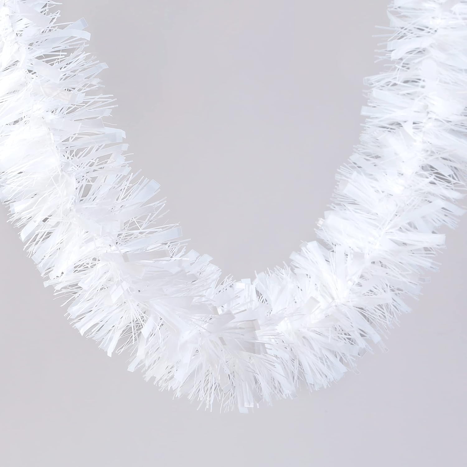 Sggvecsy Guirnalda de oropel blanca de Navidad de 49.2 pies, decoración de árbol de Navidad, guirnalda metálica giratoria para colgar en el techo,
