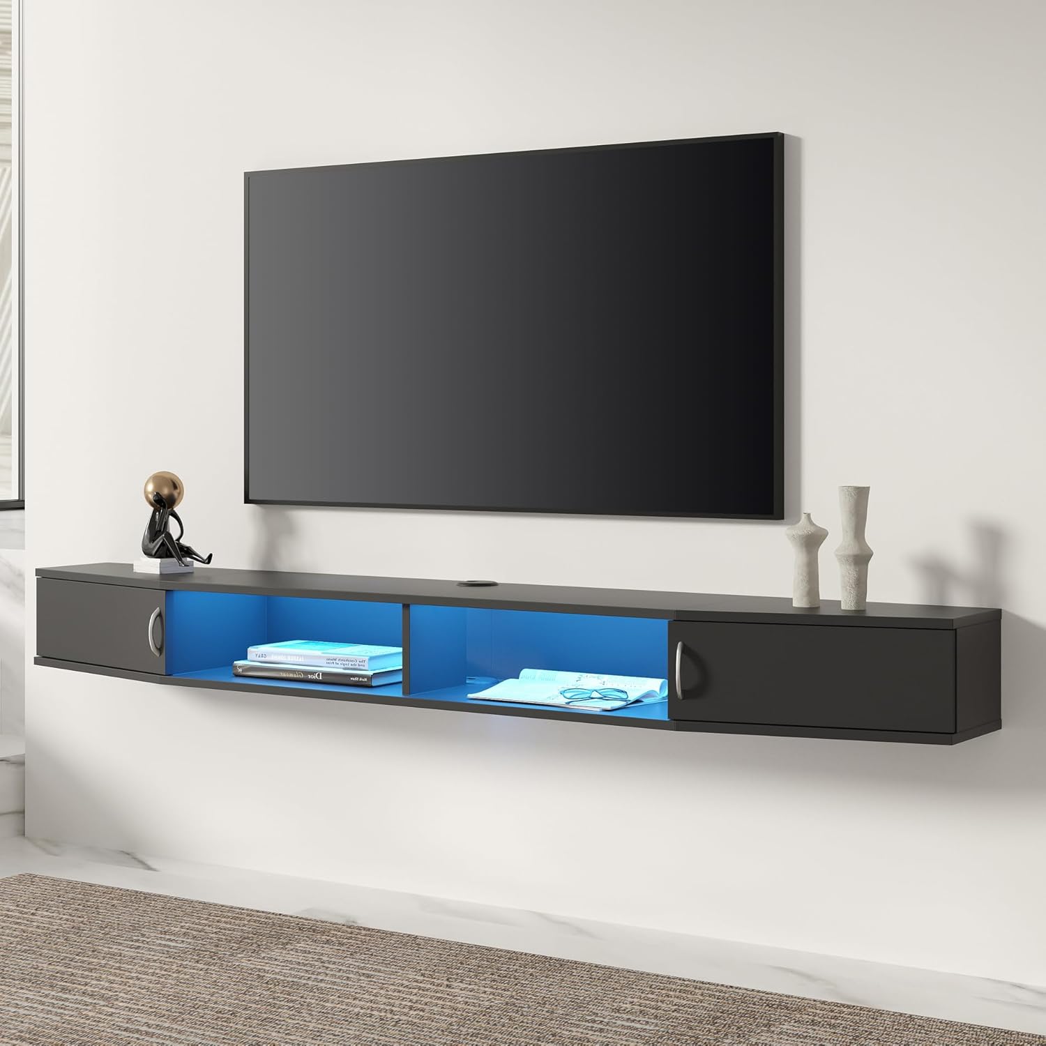 WAMPAT Soporte de TV flotante con estación de carga, estante de TV montado en la pared con luces azules, consola multimedia de madera, centro de