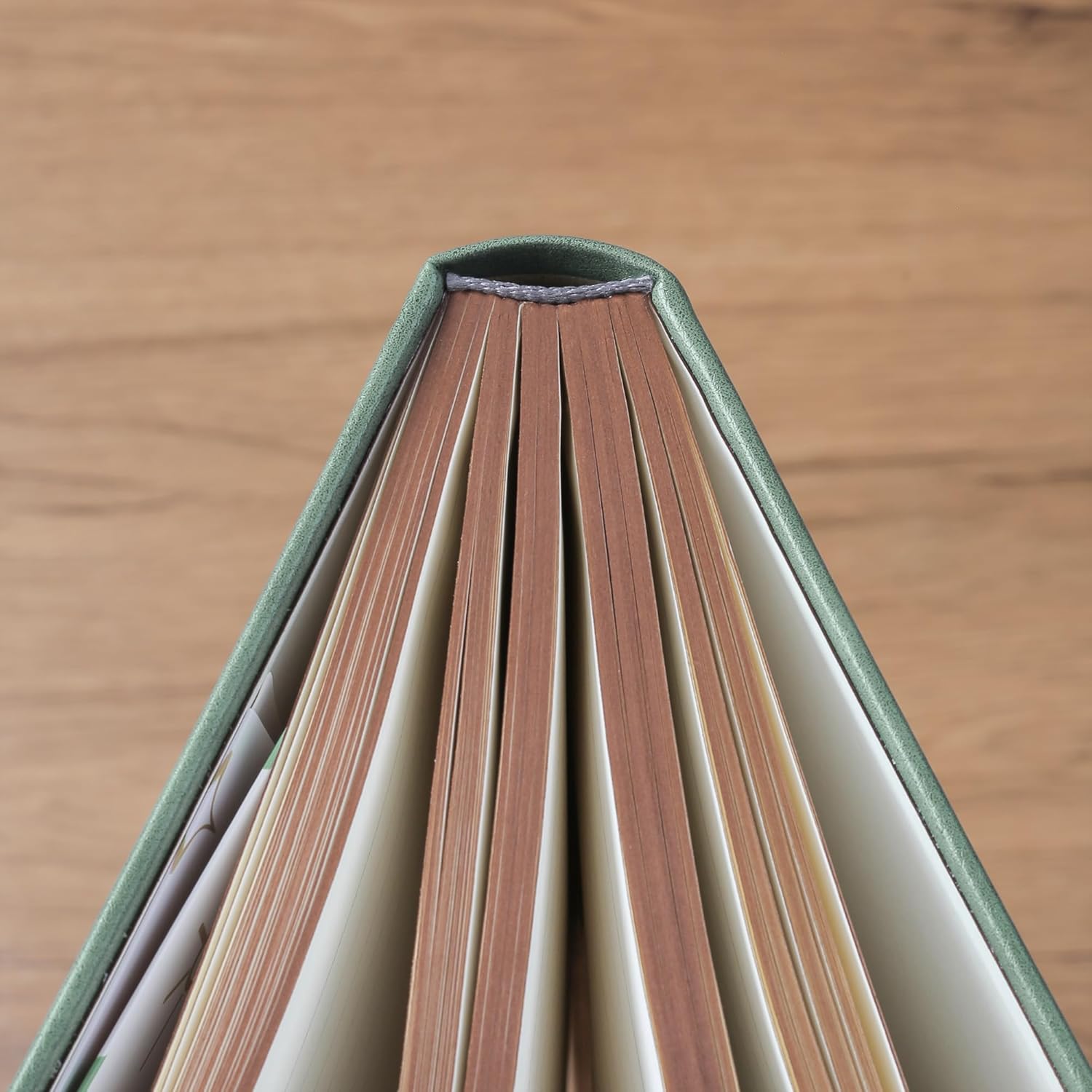 Cuaderno de diario grueso con bolígrafo, 360 páginas de papel de 3.53 ozm, borde rociado marrón, diario para escribir cuaderno de rayas B5, tapa