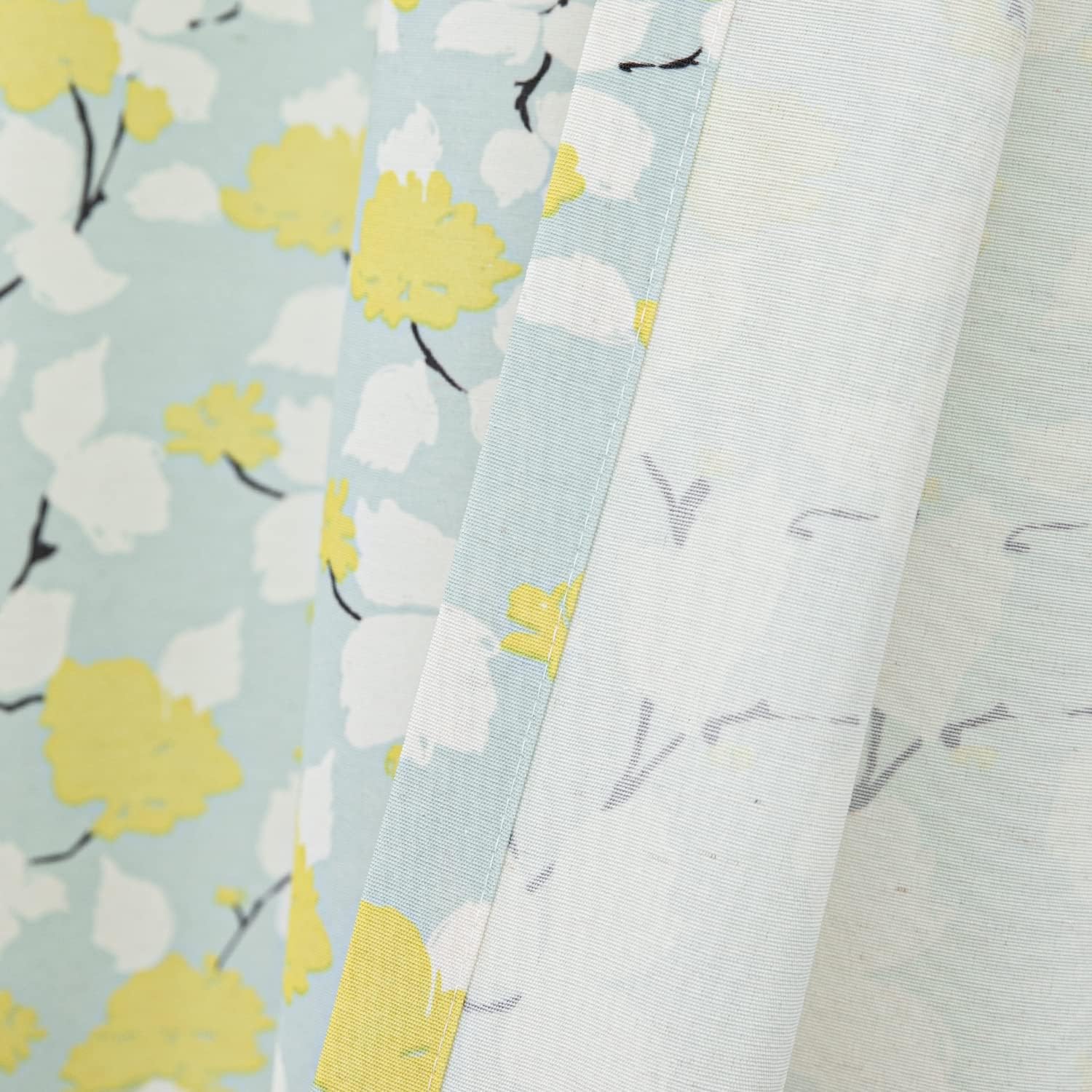 VOGOL Cortinas estampadas para ventana, cortinas con ojales para dormitorio y sala de estar, juego de 2 paneles, 52 x 96 pulgadas, flores blancas y