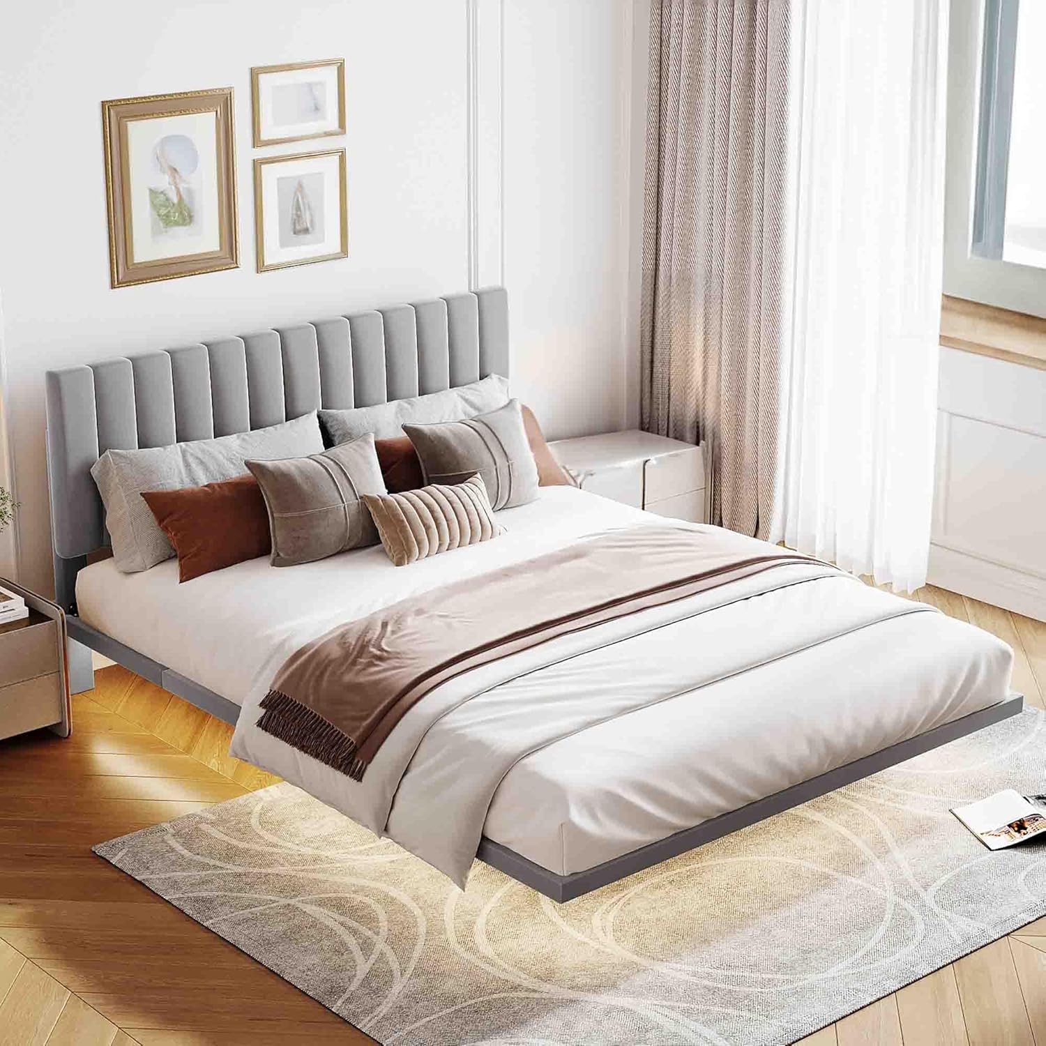 Base de cama flotante Queen con luz LED  cabecero, base de cama moderna de tela de terciopelo, base de colchón, soporte de listones de madera, no