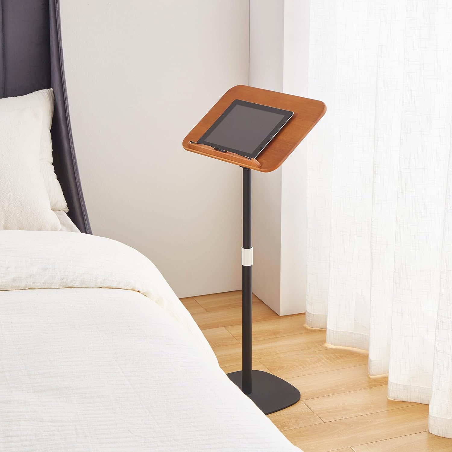 COZYMATIC Phyllida – Mesa de TV para comer en el sofá y la cama, mesa auxiliar pequeña con mesa de madera, soporte para computadora portátil de