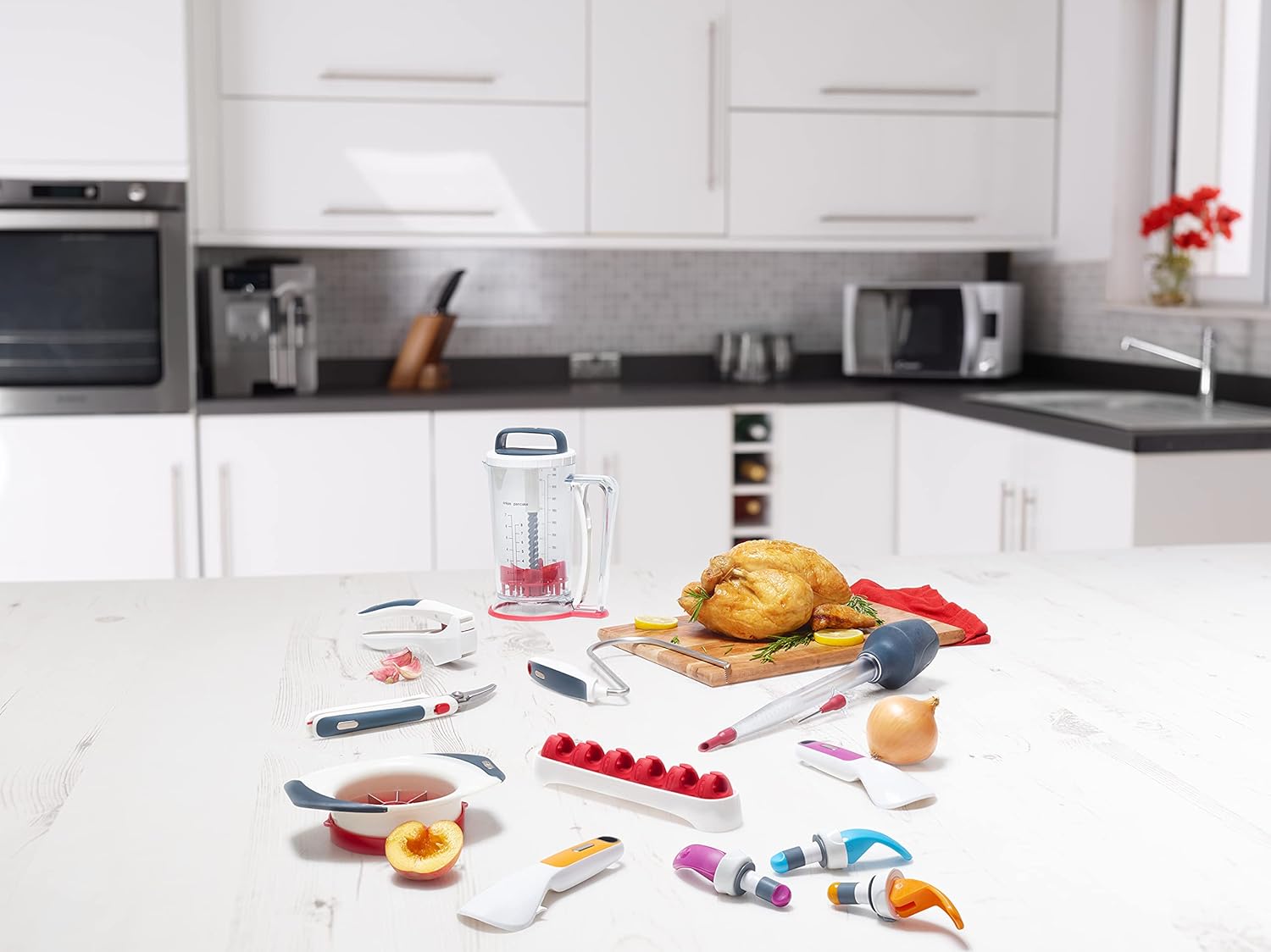Zyliss Prensa de ajo fácil de limpiar, picadora y trituradora de ajo ligera y fácil de usar para preparación de alimentos y accesorios de cocina