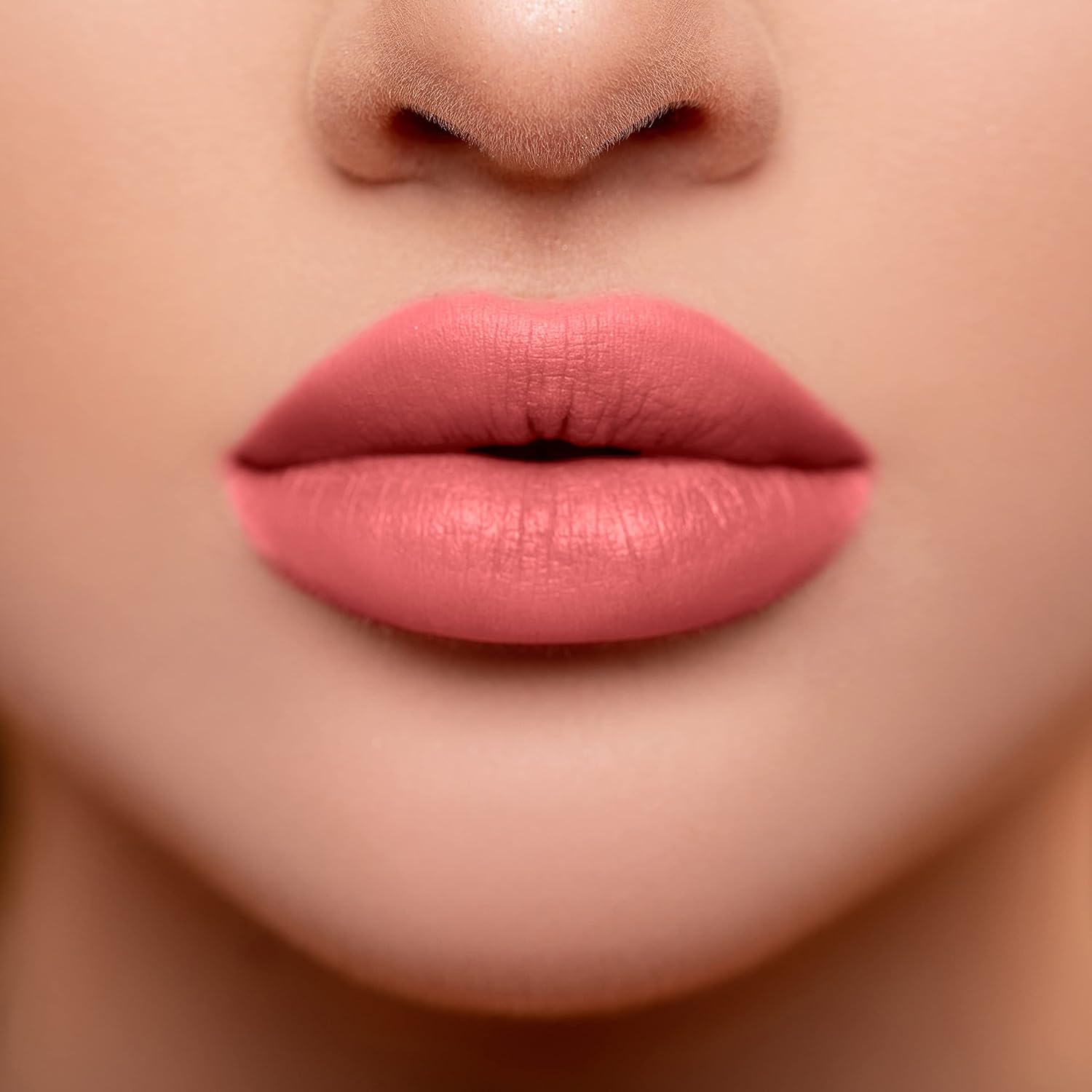 Lápiz labial a prueba de besos 21 Naughty Nude Liquid Matte Lipstick de larga duración a todo color pigmento