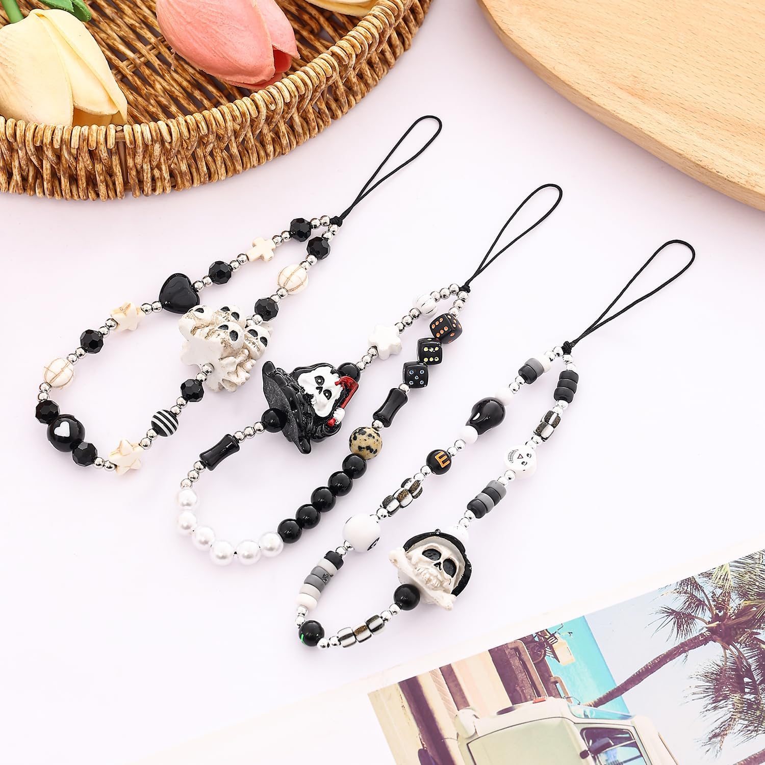 Cordón de teléfono con abalorios y dije de 6 piezas para la muñeca, con diseño de frutas, estrellas, perlas o arco iris para mujeres y niñas.