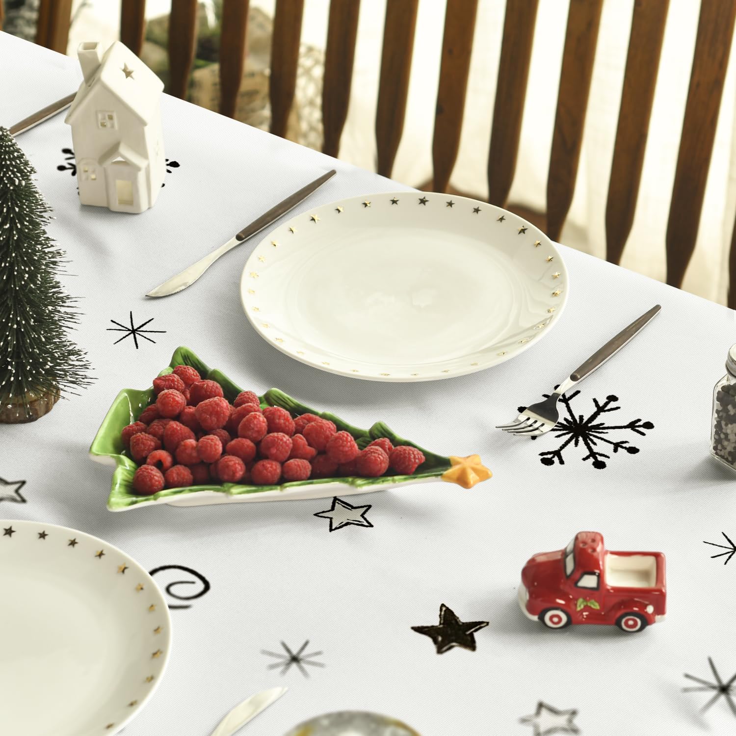 Horaldaily Mantel de Navidad de 60 x 84 pulgadas, diseño de árboles de Navidad a cuadros rojos, lavable, para decoración de fiestas, pícnic, cenas