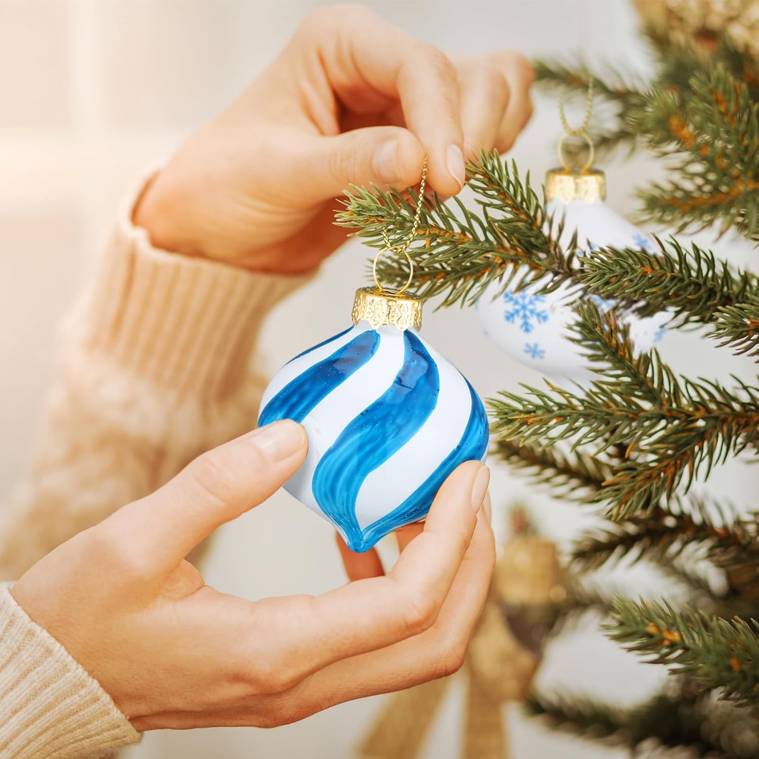 24 adornos colgantes de caramelo de menta navideña, bolas de vidrio, copos de nieve de Navidad, puntos de nieve, rayas, decoración de blanco, rojo,