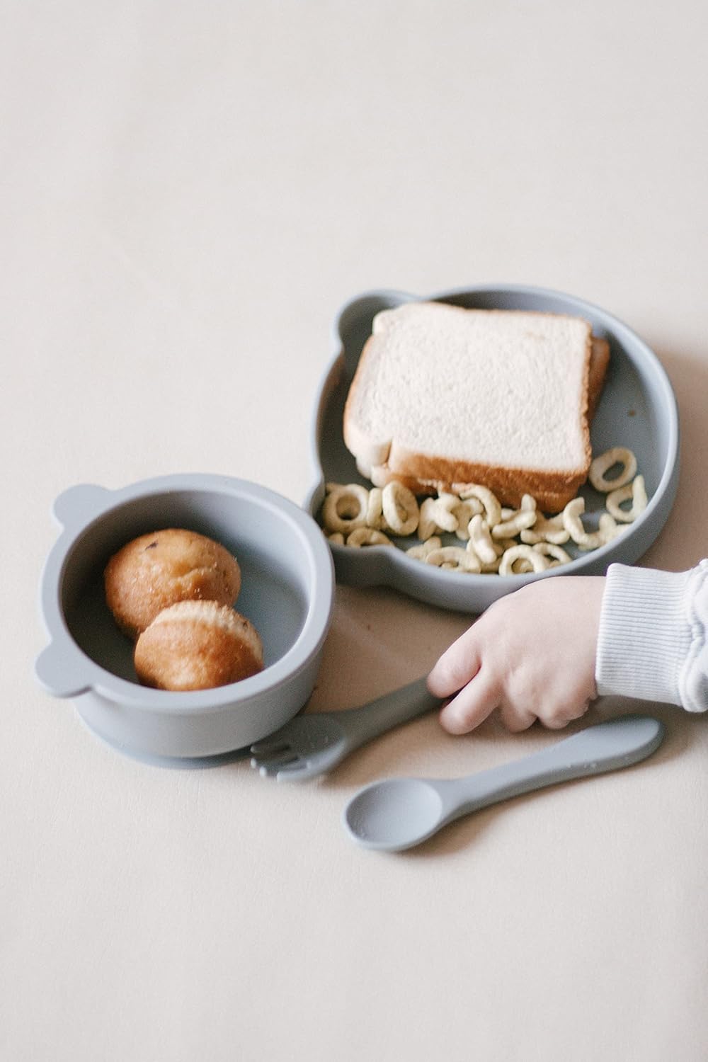 Plato de succión de silicona para niños, cuenco de succión y cucharas para bebés, sin BPA (salvia)