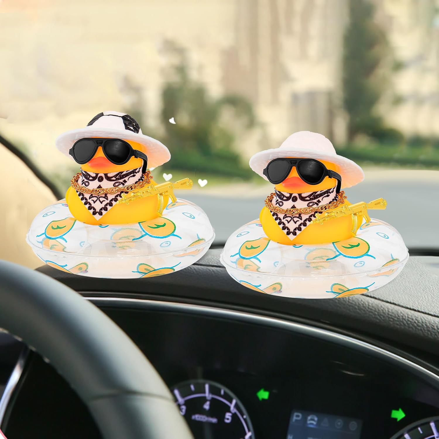 wonuu Decoración de pato de goma para automóvil, accesorios de decoración de tablero de instrumentos de vaquero occidental con mini anillo de