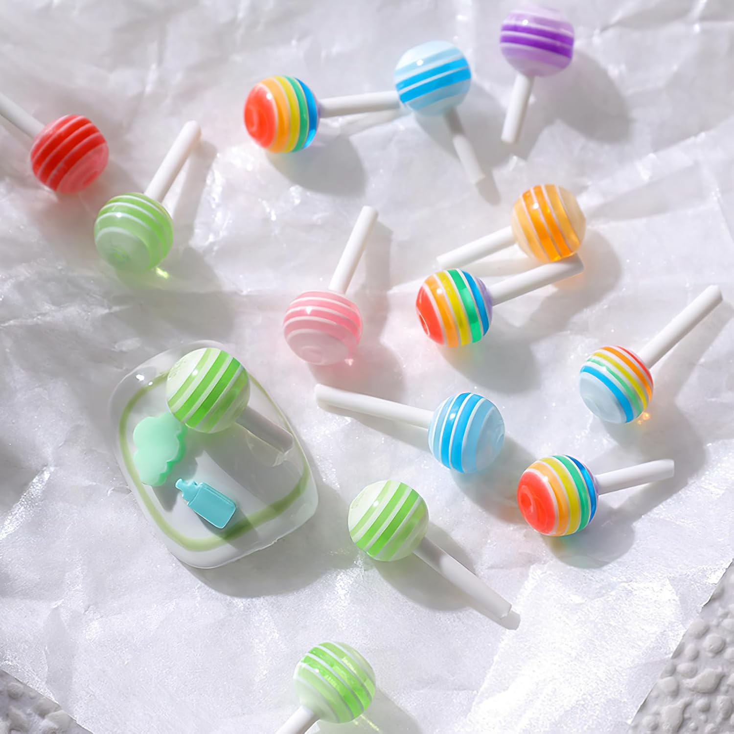 DUFEIMOY 50 dijes de uñas de piruleta 3D de arcoíris, accesorios de uñas de caramelo de macarrón de resina para arte de uñas, bricolaje y decoración