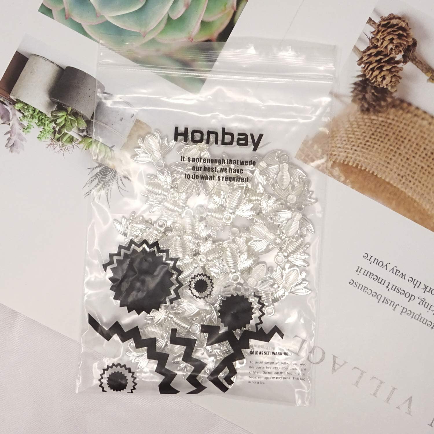 Honbay 50 colgantes de aleación de abeja de abeja, accesorio de fabricación de joyas para manualidades, 0.827 x 0.630 in