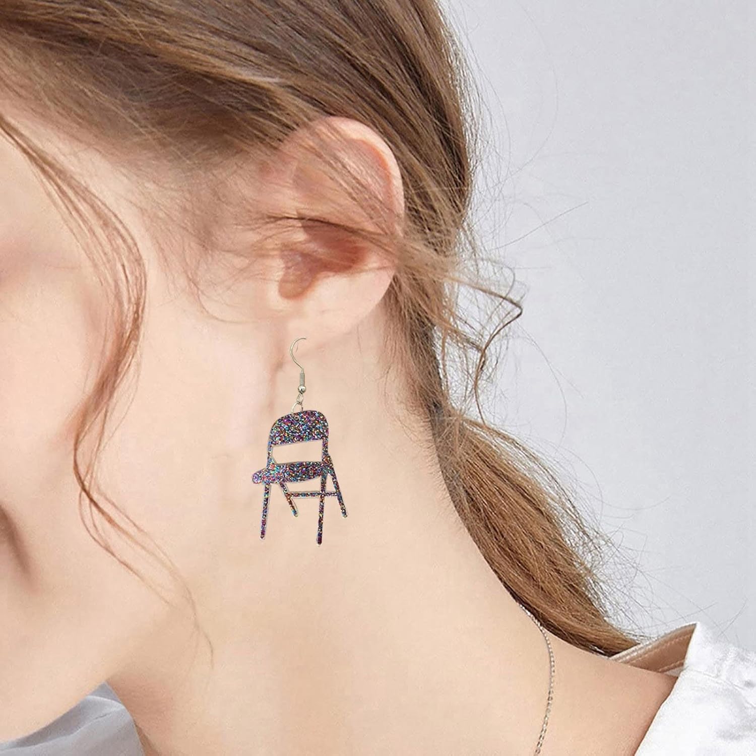 Aretes de tuerca para mujer, aretes de silla de moda, divertidos y coloridos aretes de acrílico para silla, aretes plegables para silla, aretes