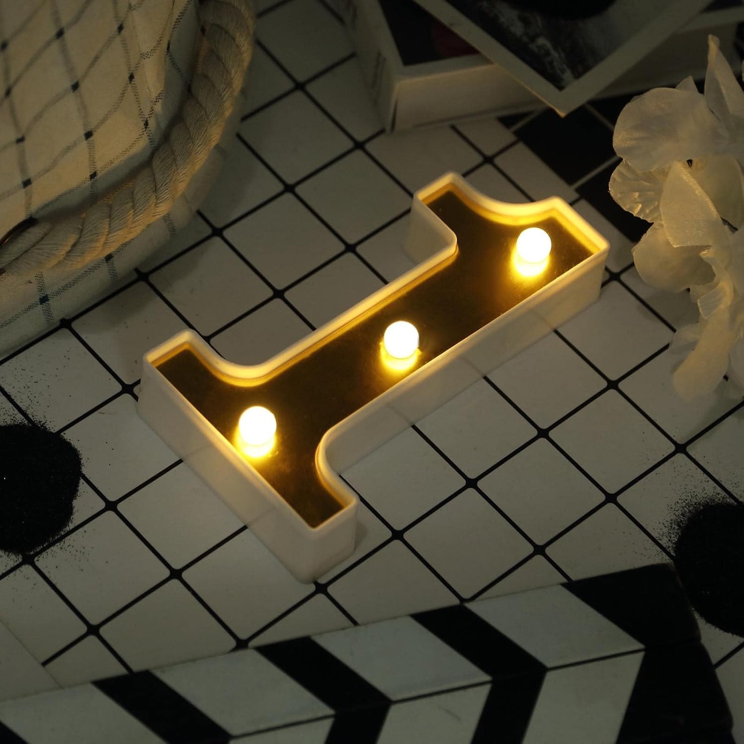 Efavormart – Letras de marquesina dorada 3D de 6 pulgadas, 5 letras LED iluminadas, color blanco cálido, 1