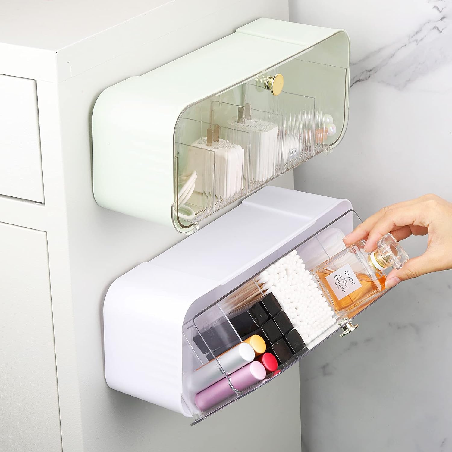 Tecbeauty Dispensador de soporte Qtip de 5 rejillas, organizador de bolas de algodón montado en la pared, caja de almacenamiento con 4 divisores