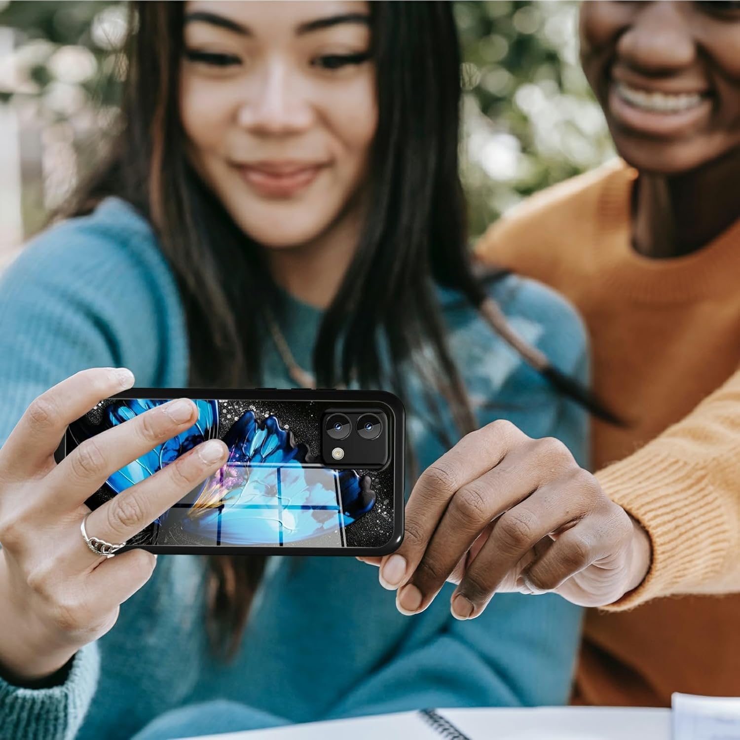 Funda para Moto G Stylus 5G 2023 de vidrio templado, funda negra con diseño de mariposa azul para mujeres y hombres, antiarañazos, a prueba de