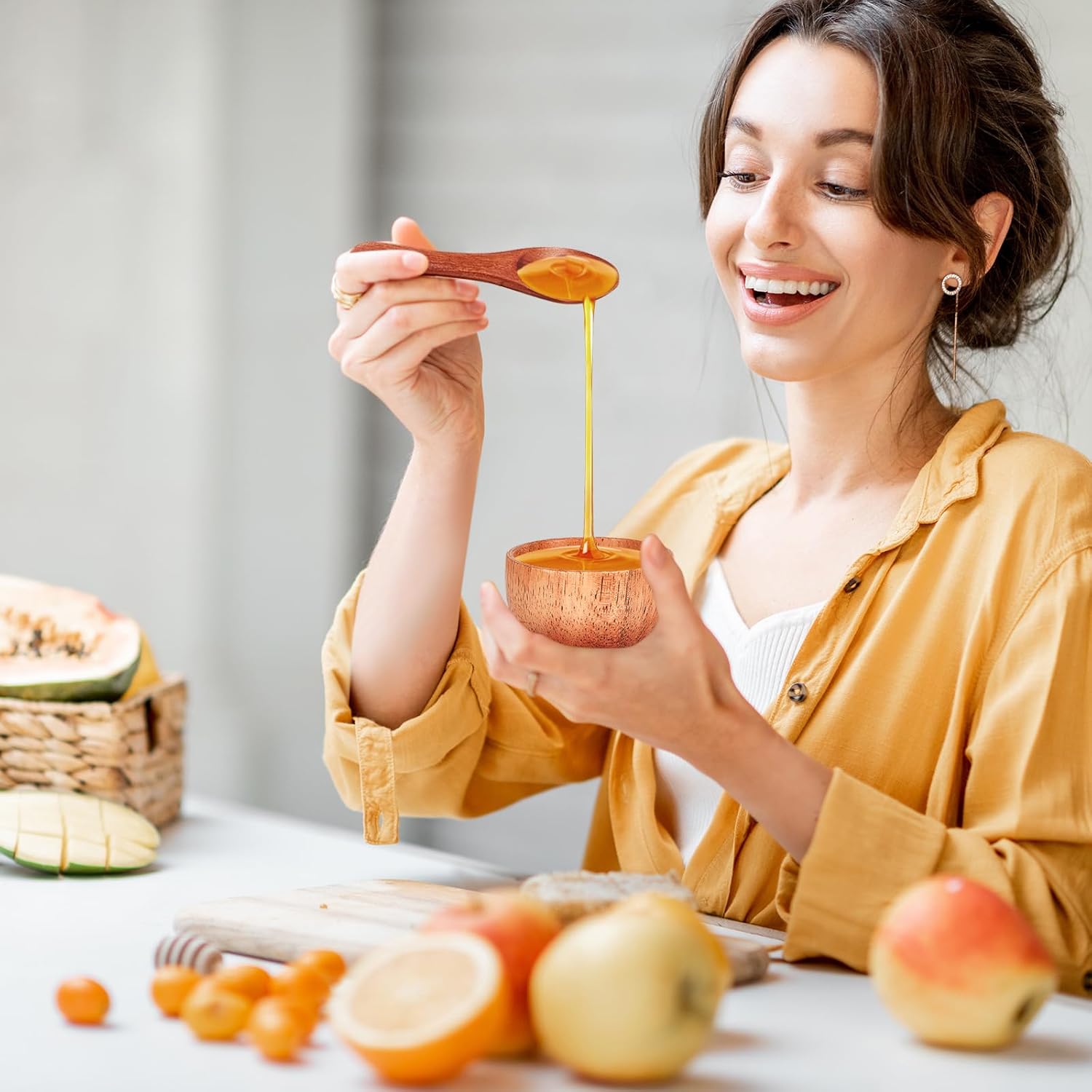 Didaey 8 cuencos pequeños de madera para salsas, nueces, salsa de tomate y hierbas, de 2.8 x 1.6 pulgadas, con 8 cucharas de madera para ensaladera,