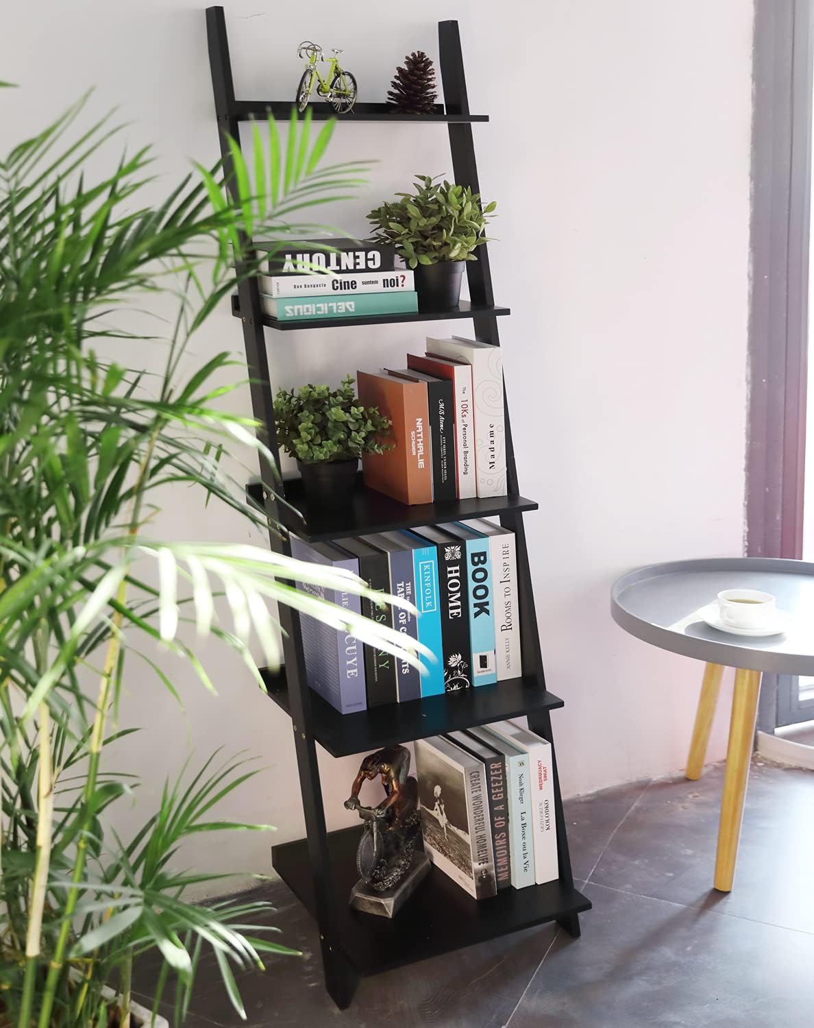 HYNAWIN Estantería de escalera de 5 niveles, soporte multiusos para plantas, estantes de almacenamiento, marco de bambú con aspecto de madera,