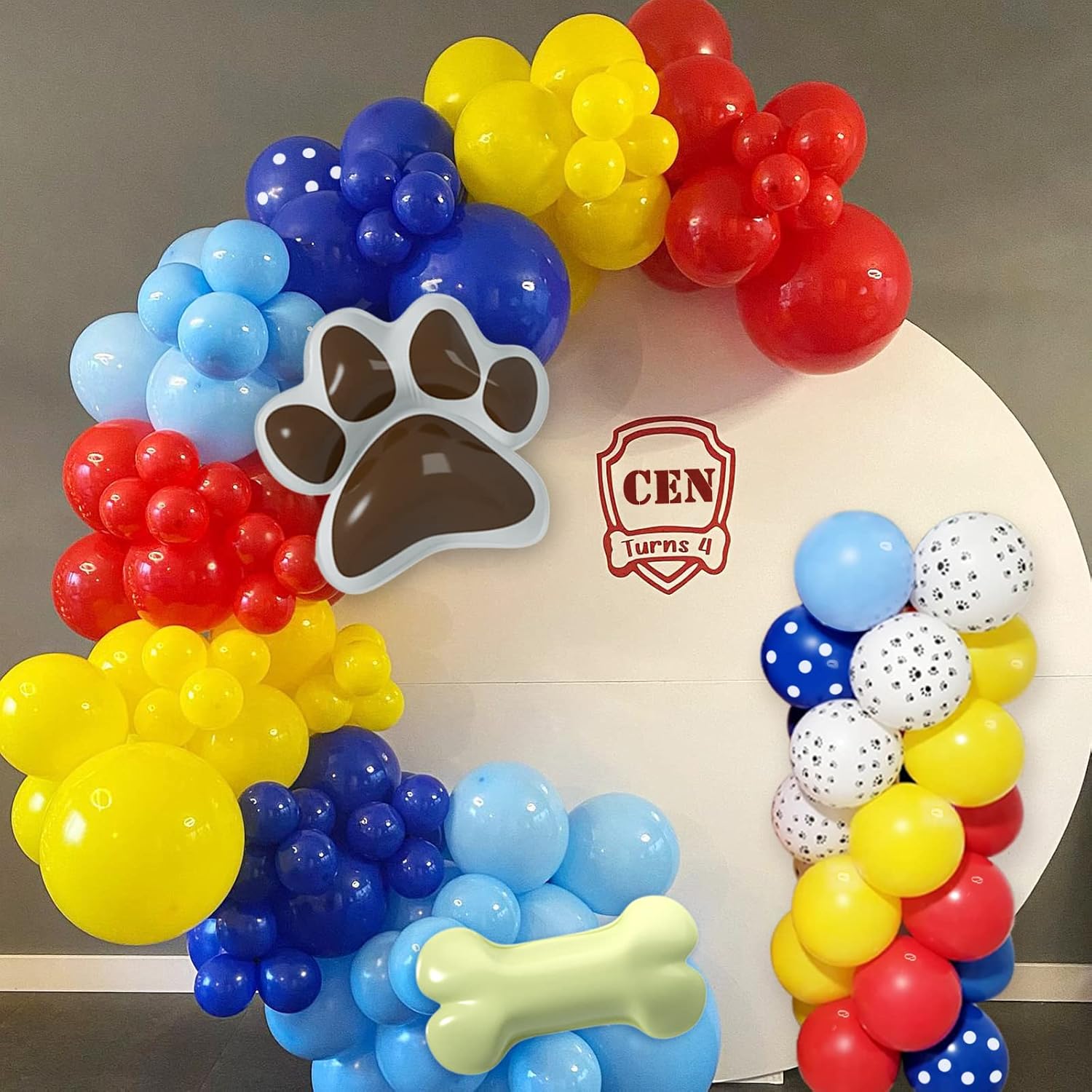 Kit de guirnalda de globos de cumpleaños con patas de perro rojas, amarillas, azules, globos manchados azules y globos de papel de aluminio de hueso