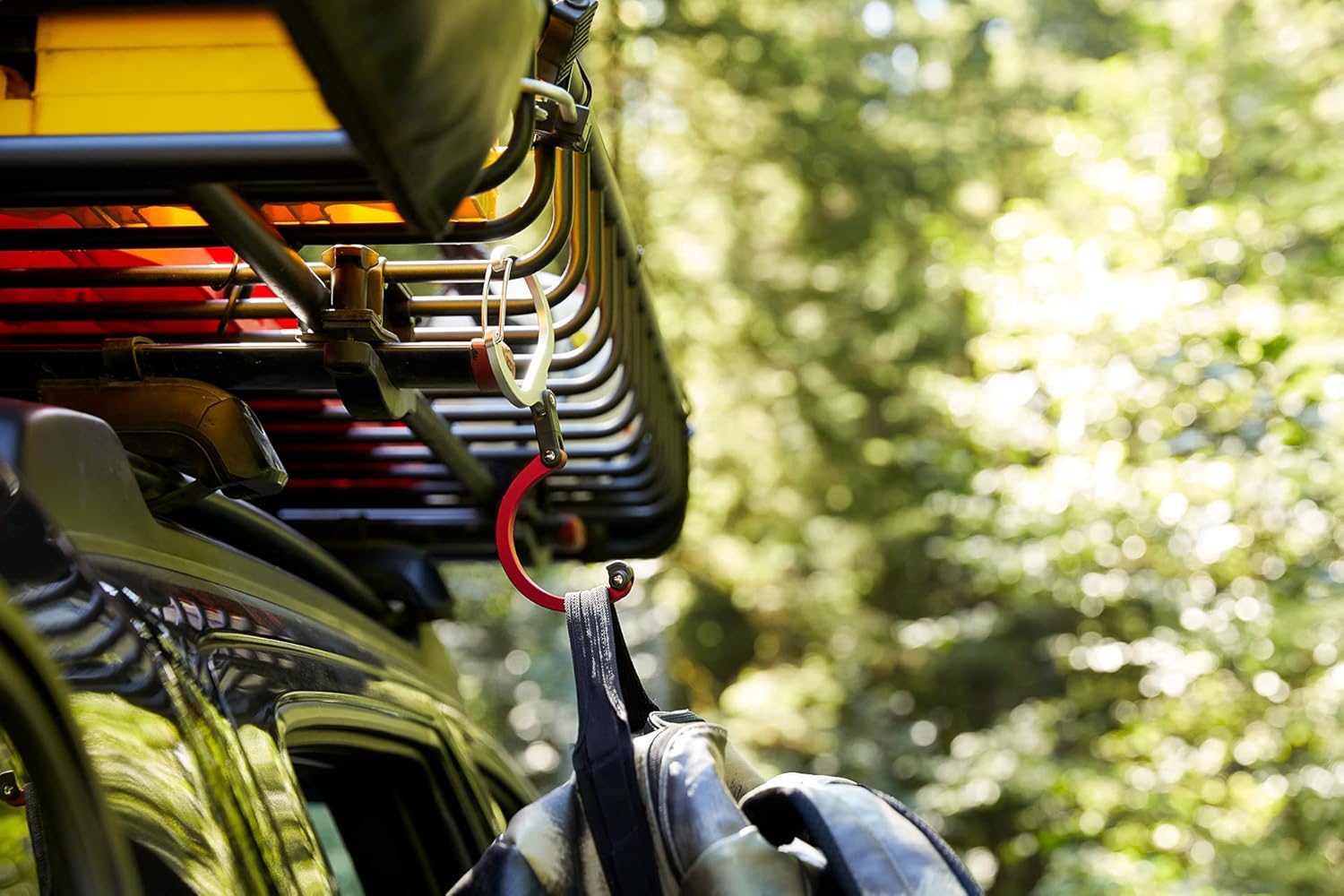 GEAR AID HEROCLIP – Mosquetón grande y gancho para colgar artículos resistentes, mochilas de campamento, maletas, kayaks, bicicletas, organización