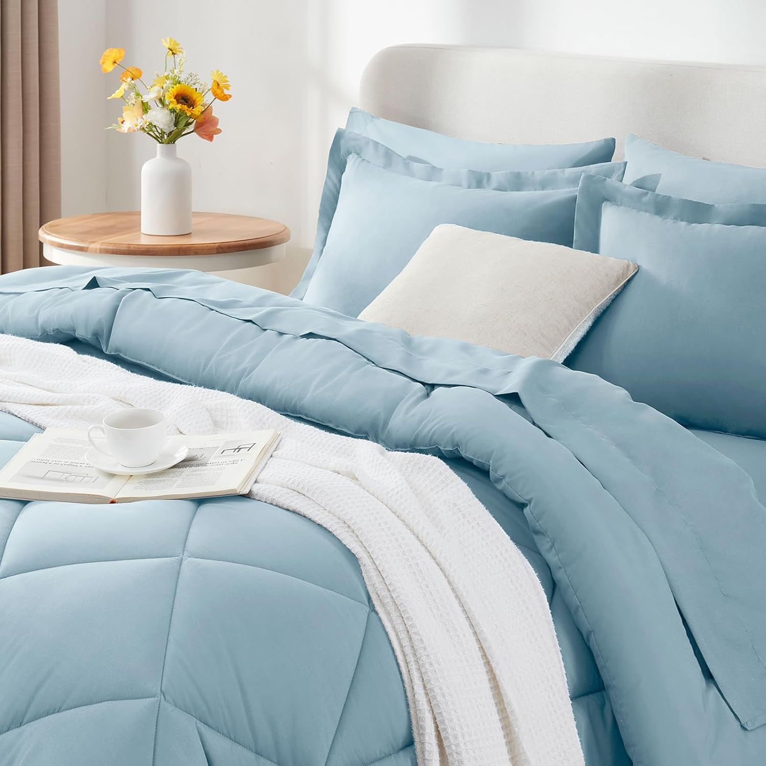 CozyLux Juego de edredón matrimonial con sábanas de 7 piezas, ropa de cama en una bolsa, color azul claro, para todas las estaciones, con edredón,