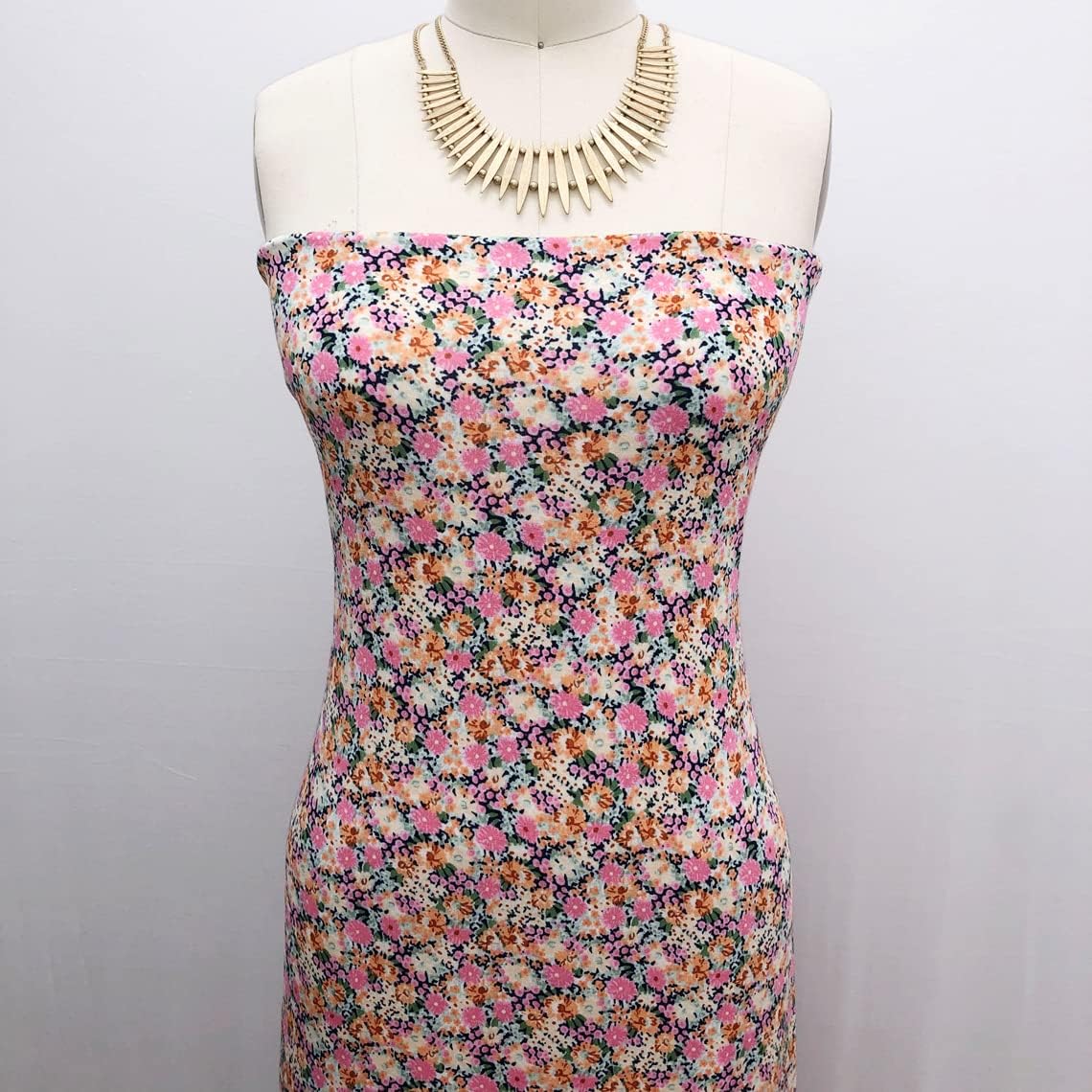 Texco Inc Rayón Spandex Pequeñas Flores  Tejido de punto elástico en 4 direcciones Ditsy Floral PrintMaternidad, Ropa, Tela de bricolaje, Rosa